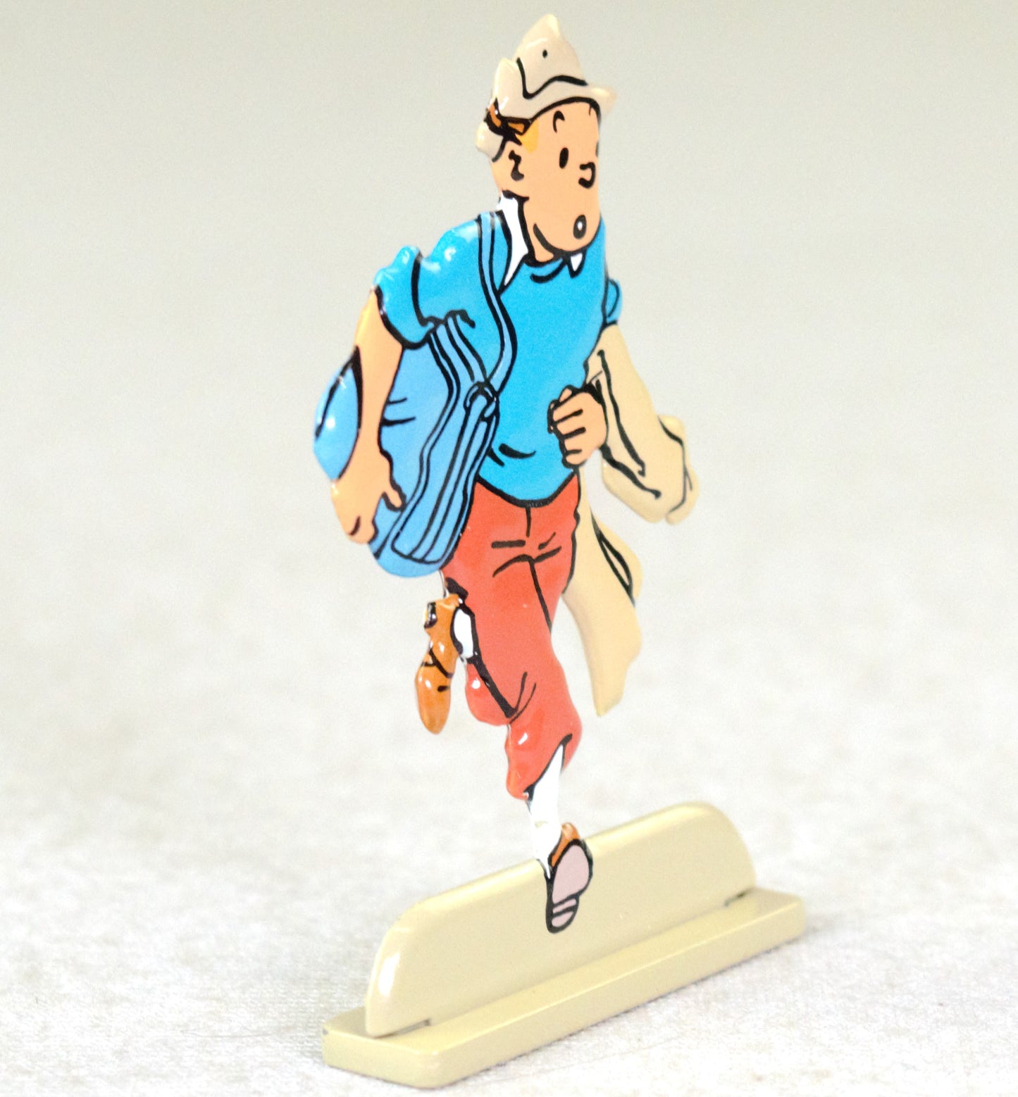 Archives Moulinsart 2D Metal Figurine: Tintin Reporter Red Sea Sharks Running ML Figure/Model
