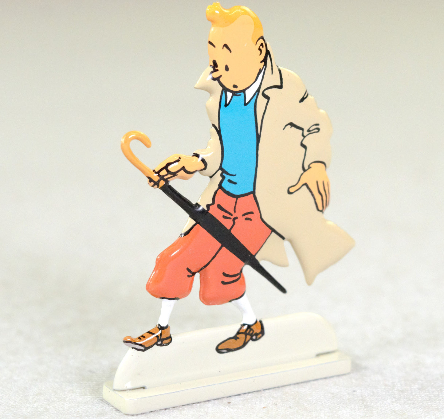 Archives Moulinsart 2D Metal Figurine: Tintin holds Umbrella Sunflower Affair Relief Figure/Model