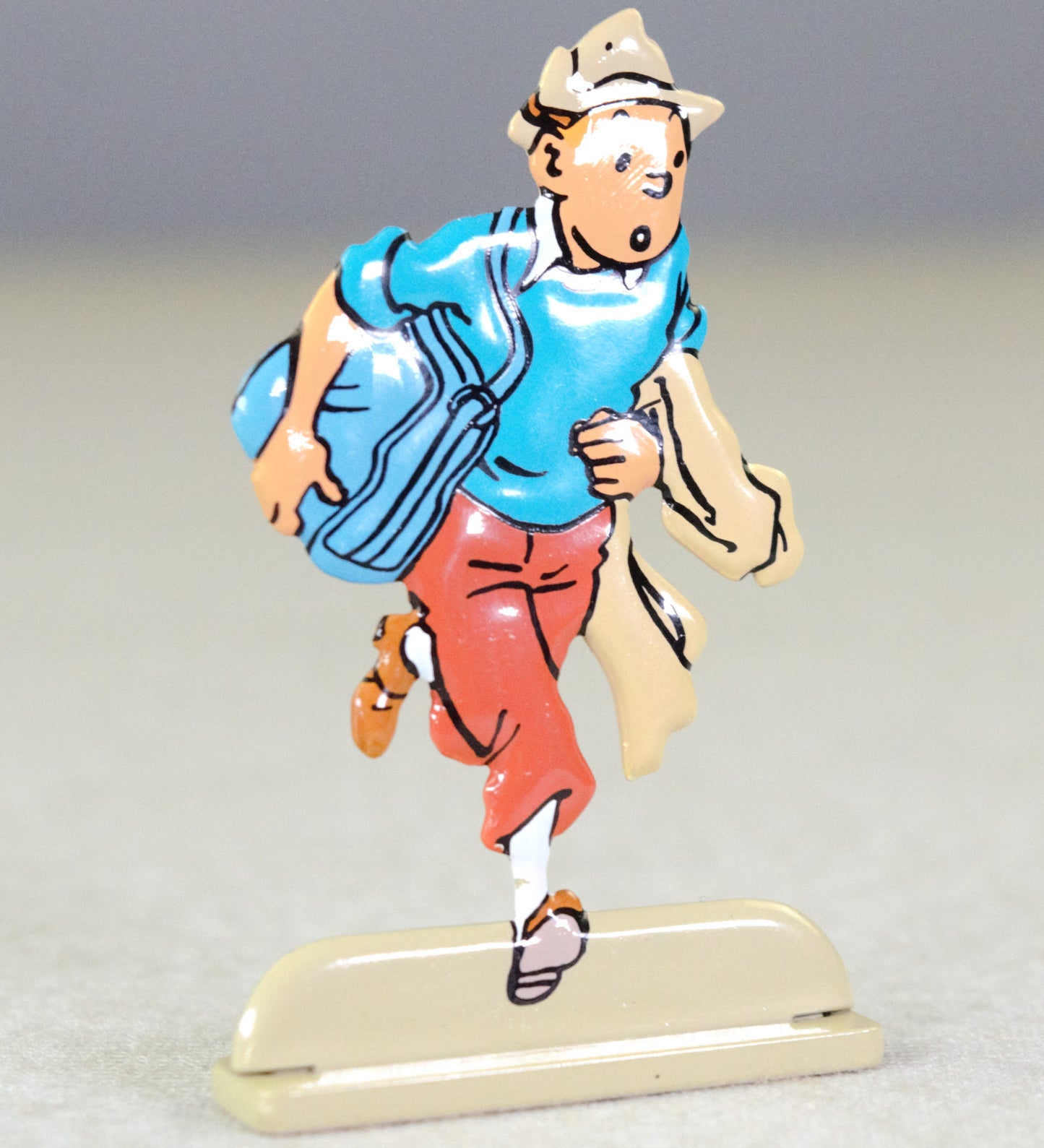 Archives Moulinsart 2D Metal Figurine: Tintin Reporter Red Sea Sharks Running ML Figure/Model
