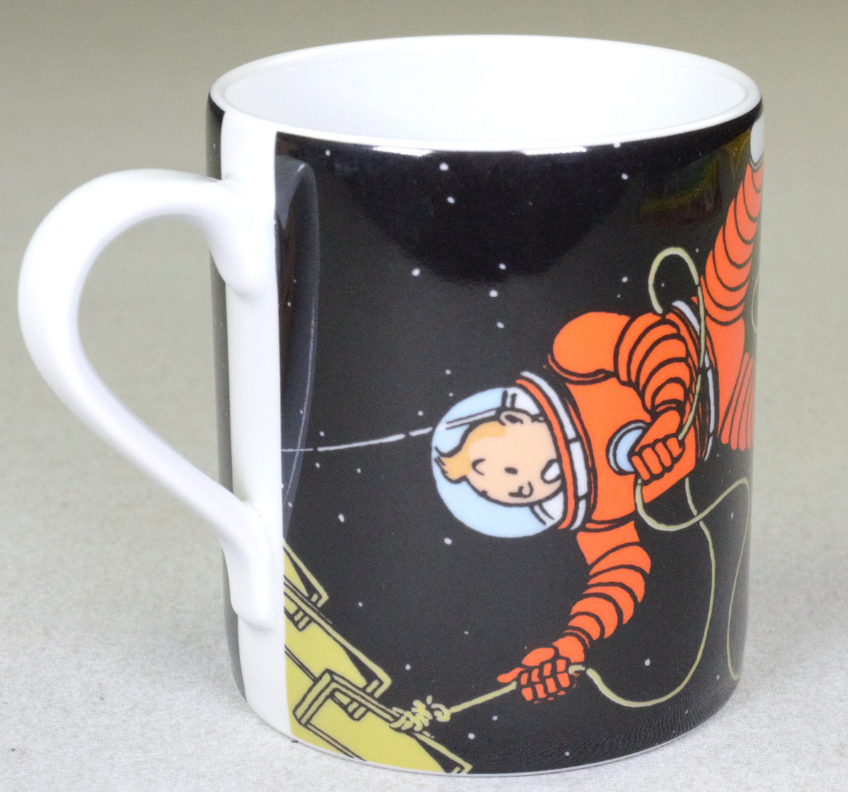 Moulinsart Tintin Calligraphy Character Mug 47987 - Spacesuits on Moon 2023