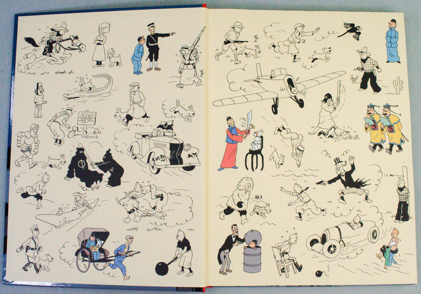 Le Lotus Bleu: Re-colourised Casterman 2025 French Edition Hardback Book