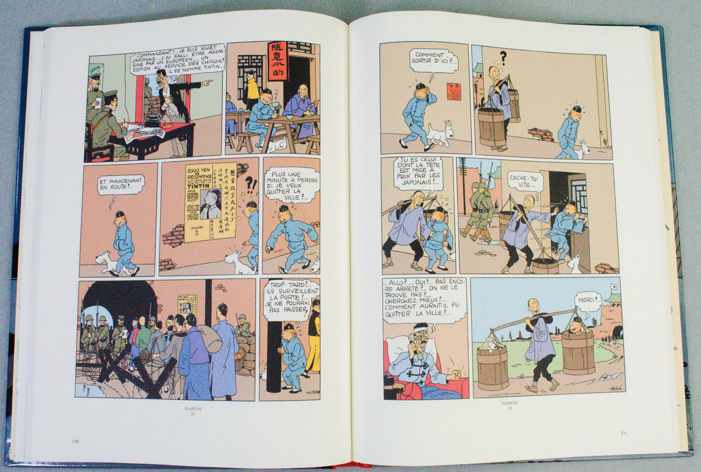 Le Lotus Bleu: Re-colourised Casterman 2025 French Edition Hardback Book