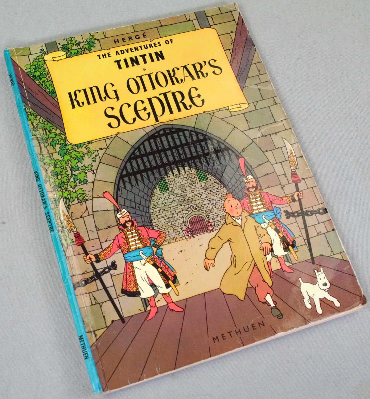 King Ottokar's Sceptre - Methuen 1972 1st UK Paperback Edition Rare Tintin Book Herge