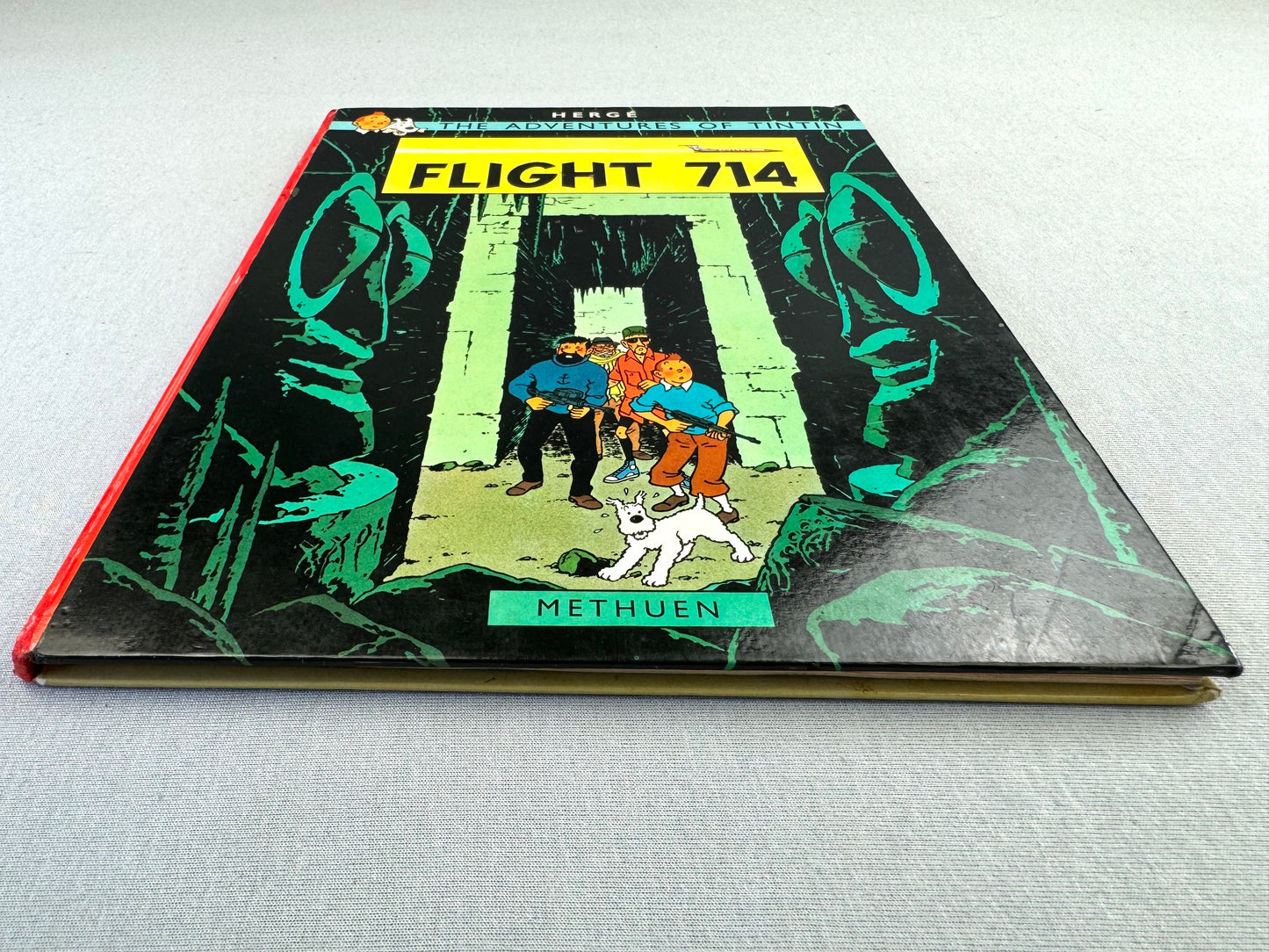 Flight 714 - Methuen 1968 2nd Reprint Edition UK Hardback Rare Tintin book Herge EO
