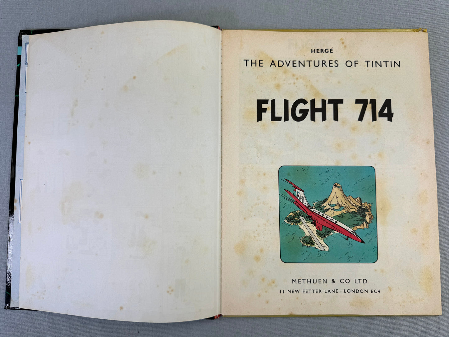Flight 714 - Methuen 1968 2nd Reprint Edition UK Hardback Rare Tintin book Herge EO