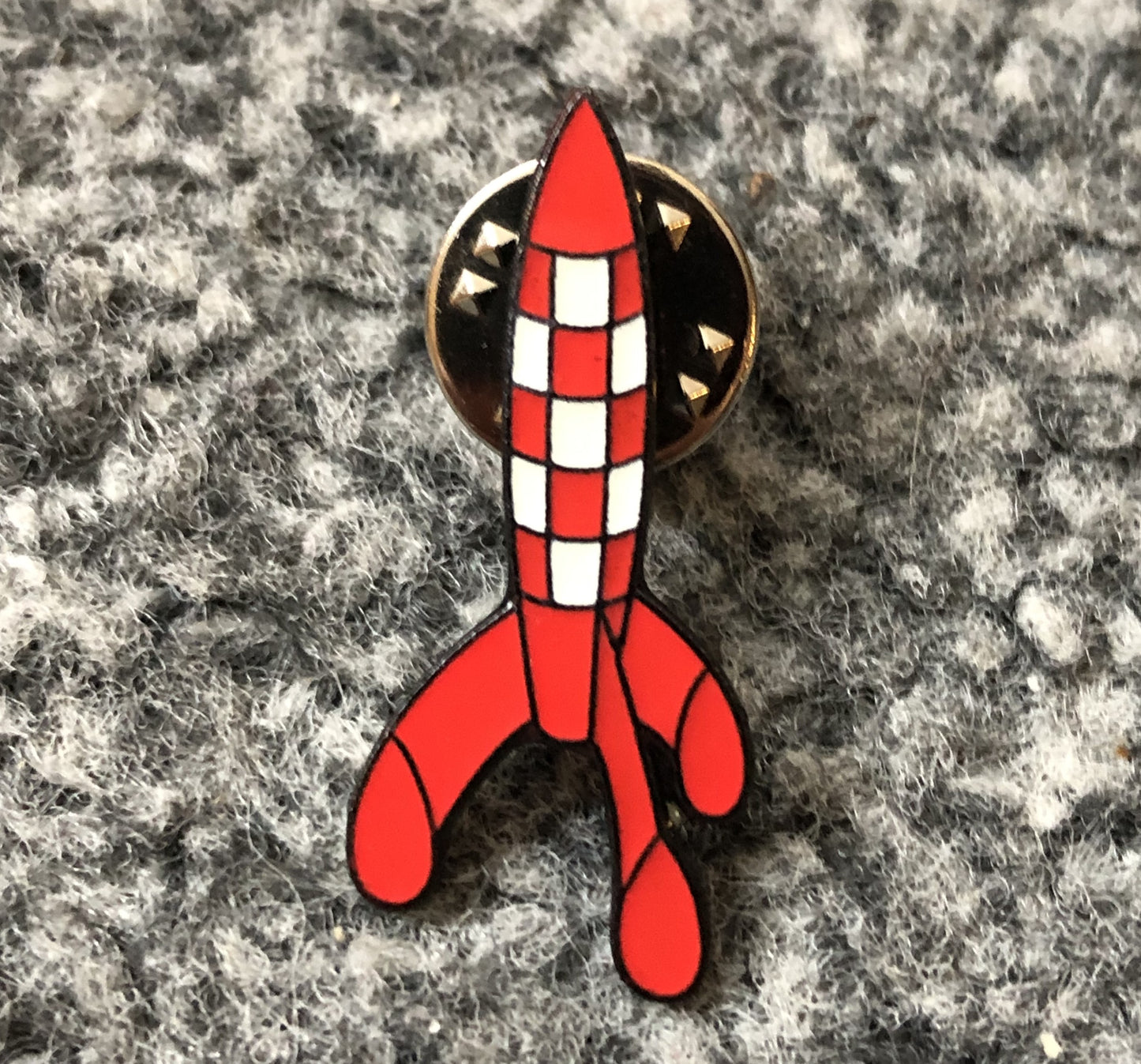 Moon Rocket V2 : Metal Lapel Tintin Pin Badge Moulinsart Hergé