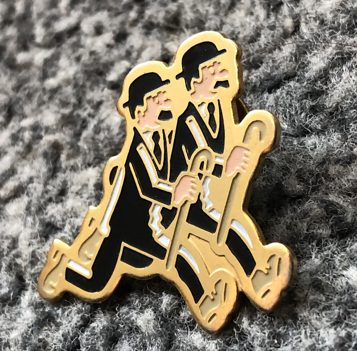 Thom(p)son Twins Running: Tintin Character Metal Lapel Tintin Pin Badge Moulinsart Hergé