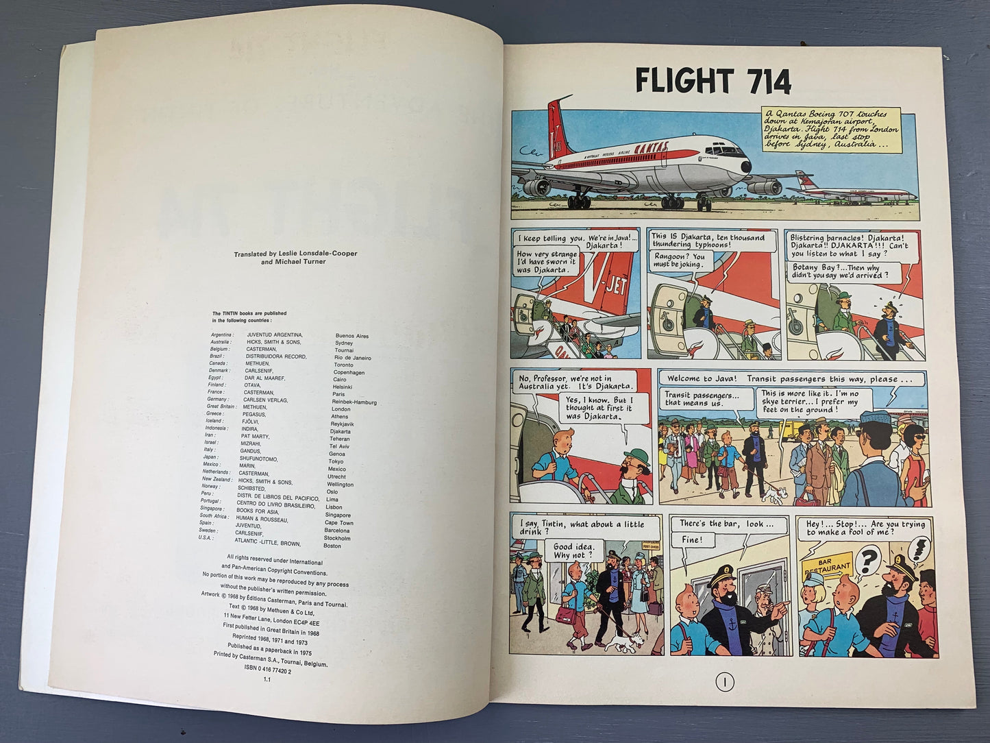 Flight 714 - Tintin Methuen 1st UK Paperback Edition Book 1970s