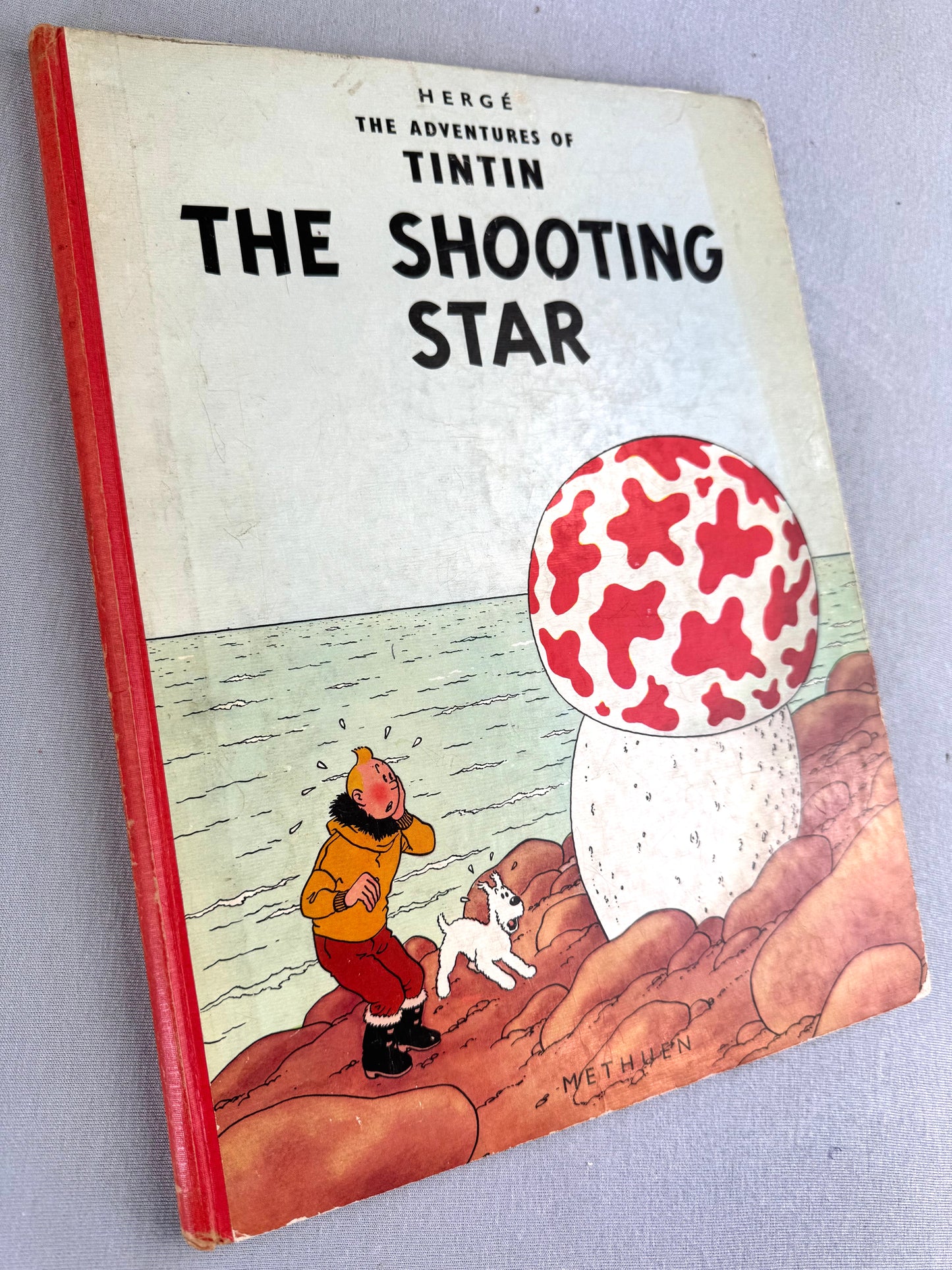 The Shooting Star Methuen UK 2nd Reprint Edition 1965 Hardback Tintin Book Herge