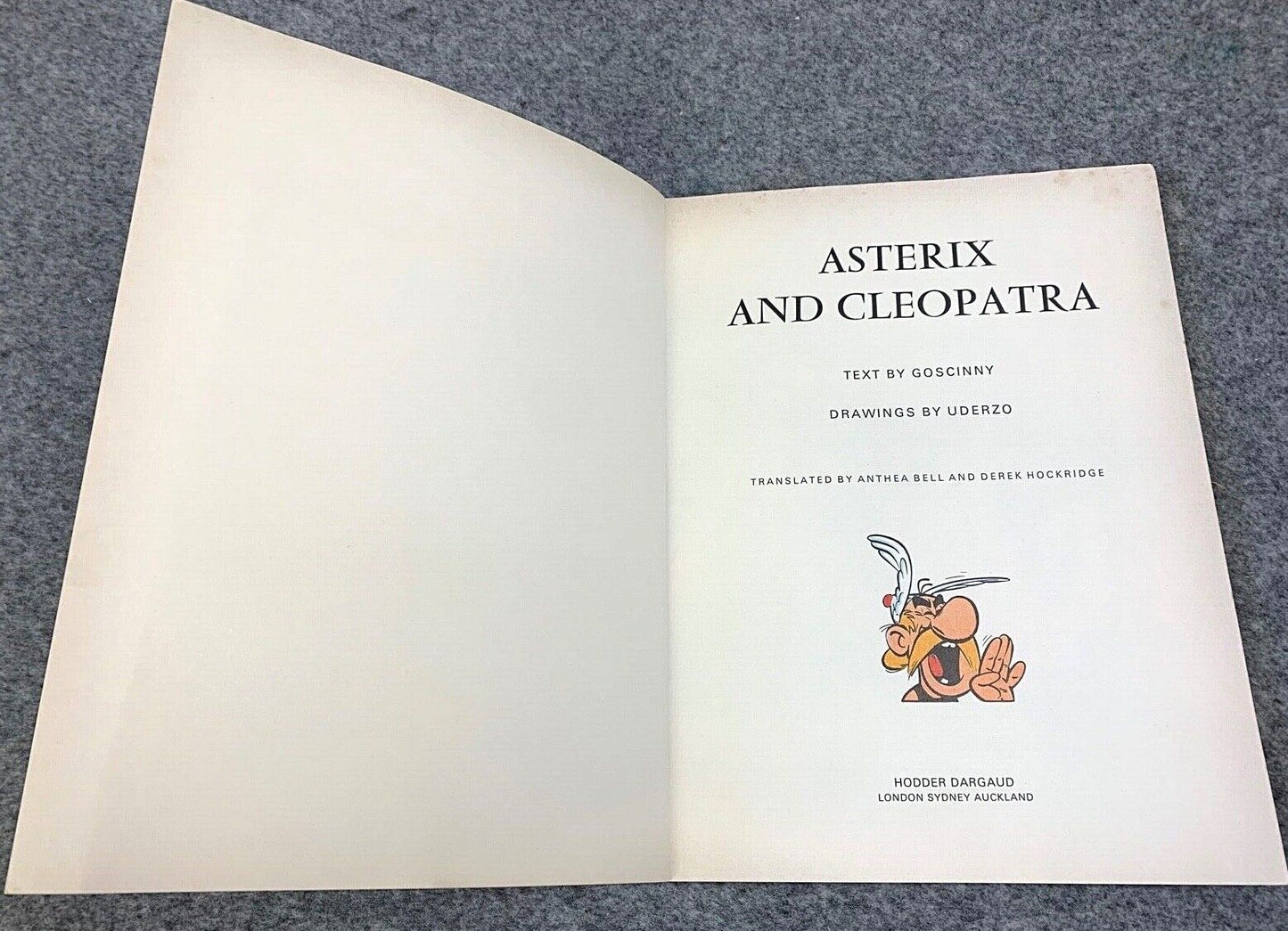 Asterix & Cleopatra - 1970s Hodder/Dargaud UK Edition Paperback Book Uderzo