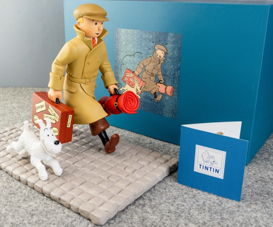 Tintin Homecoming: Statuette Herge/Petit Vingtieme 2022 22cm Resin model #45994