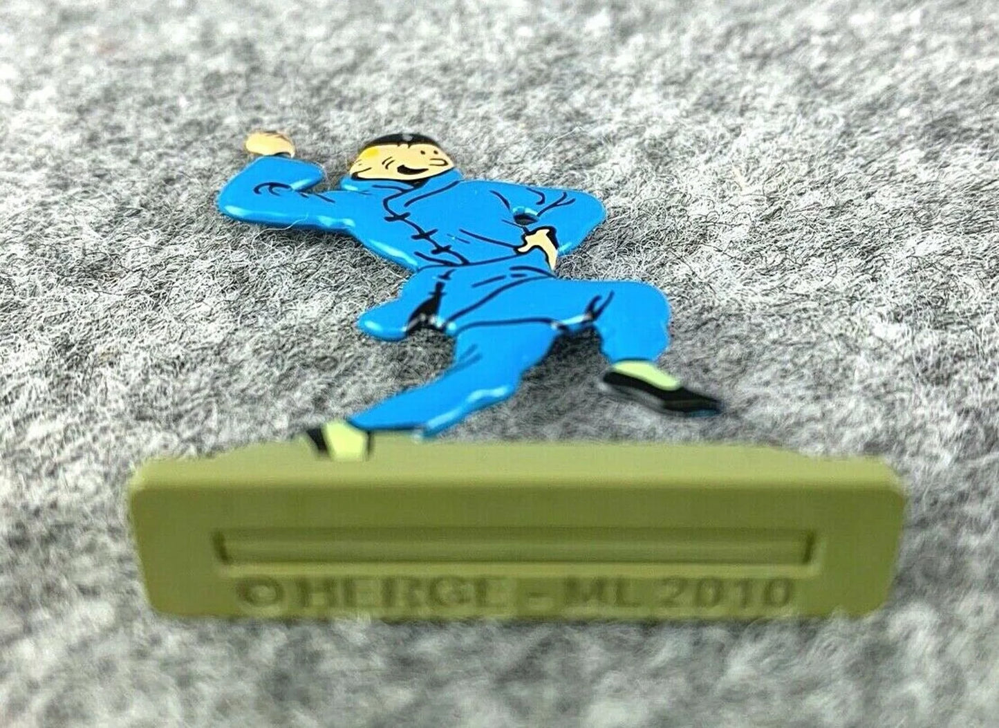 TINTIN RELIEF 2D Metal Figurine: Tintin Yellow Shirt - Moulinsart Archives Figure (Copy)
