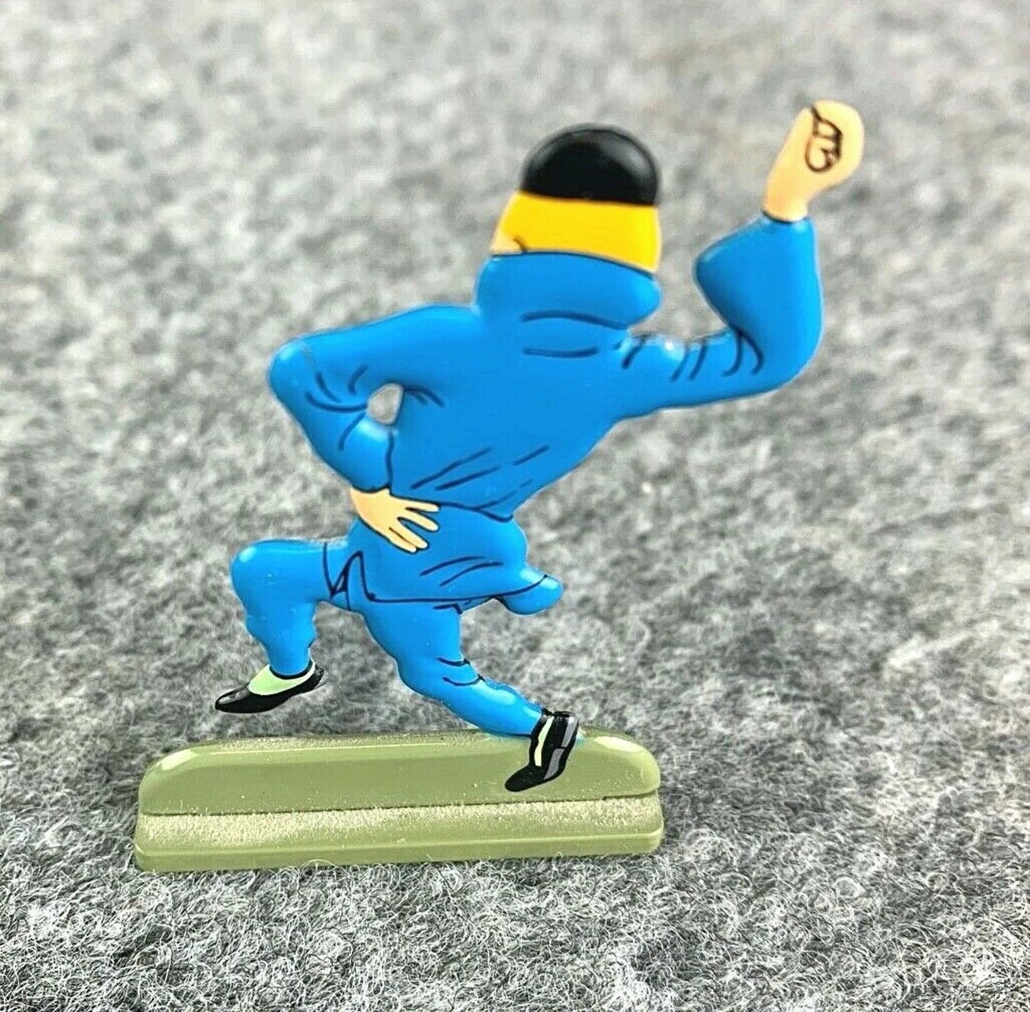 TINTIN RELIEF 2D Metal Figurine: Tintin Yellow Shirt - Moulinsart Archives Figure (Copy)