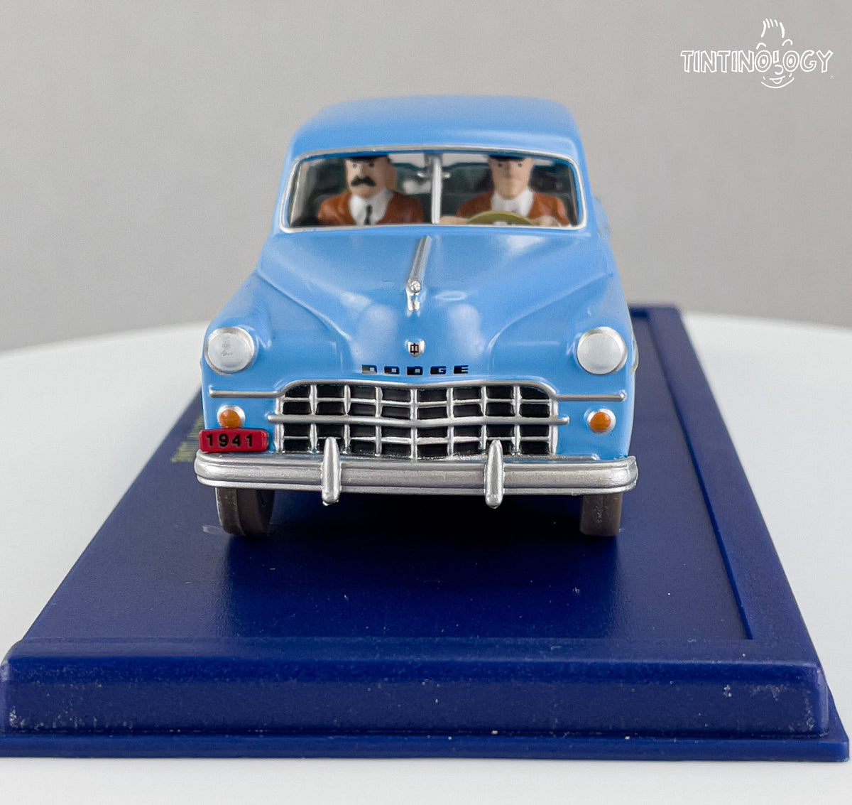 ATLAS TINTIN CAR # 30 Dodge Coronet - Destination Moon Herge model car 1/43