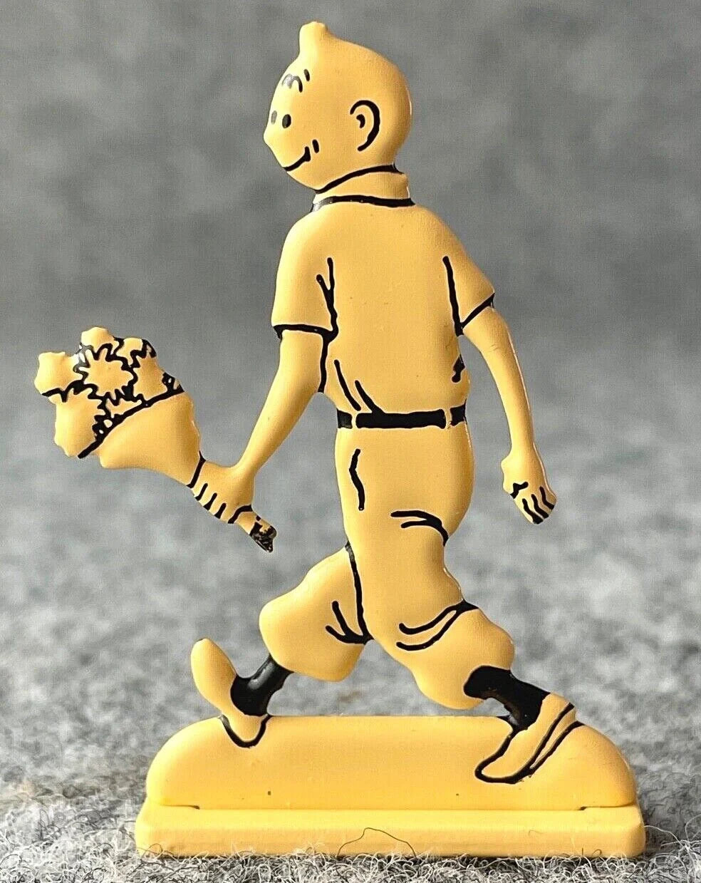ARCHIVES TINTIN 2D Metal Figurine: Winking with Flowers B&W ML Model Figure