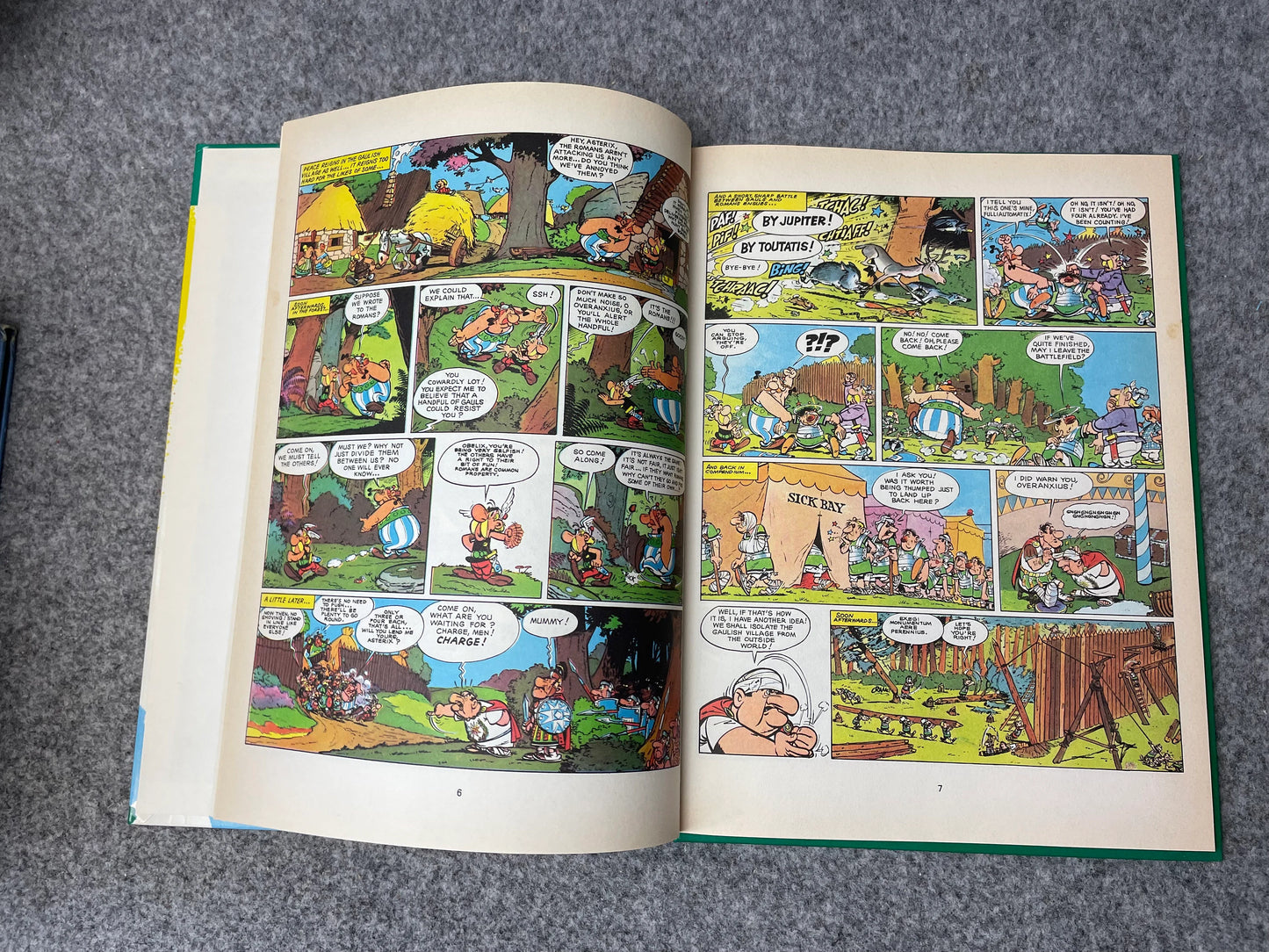 Asterix & The Banquet 1979 Hodder/Stoughton 2nd UK Edition Rare HB Book EO Uderzo