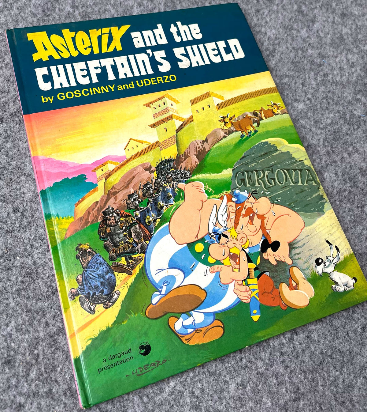 Asterix & Chieftains Shield 1978 Hodder/Stoughton 2nd UK Edition Rare HB Comic Book Uderzo