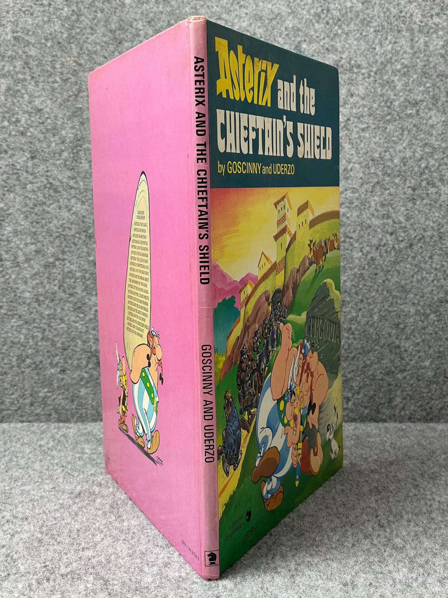 Asterix & Chieftains Shield 1978 Hodder/Stoughton 2nd UK Edition Rare HB Comic Book Uderzo