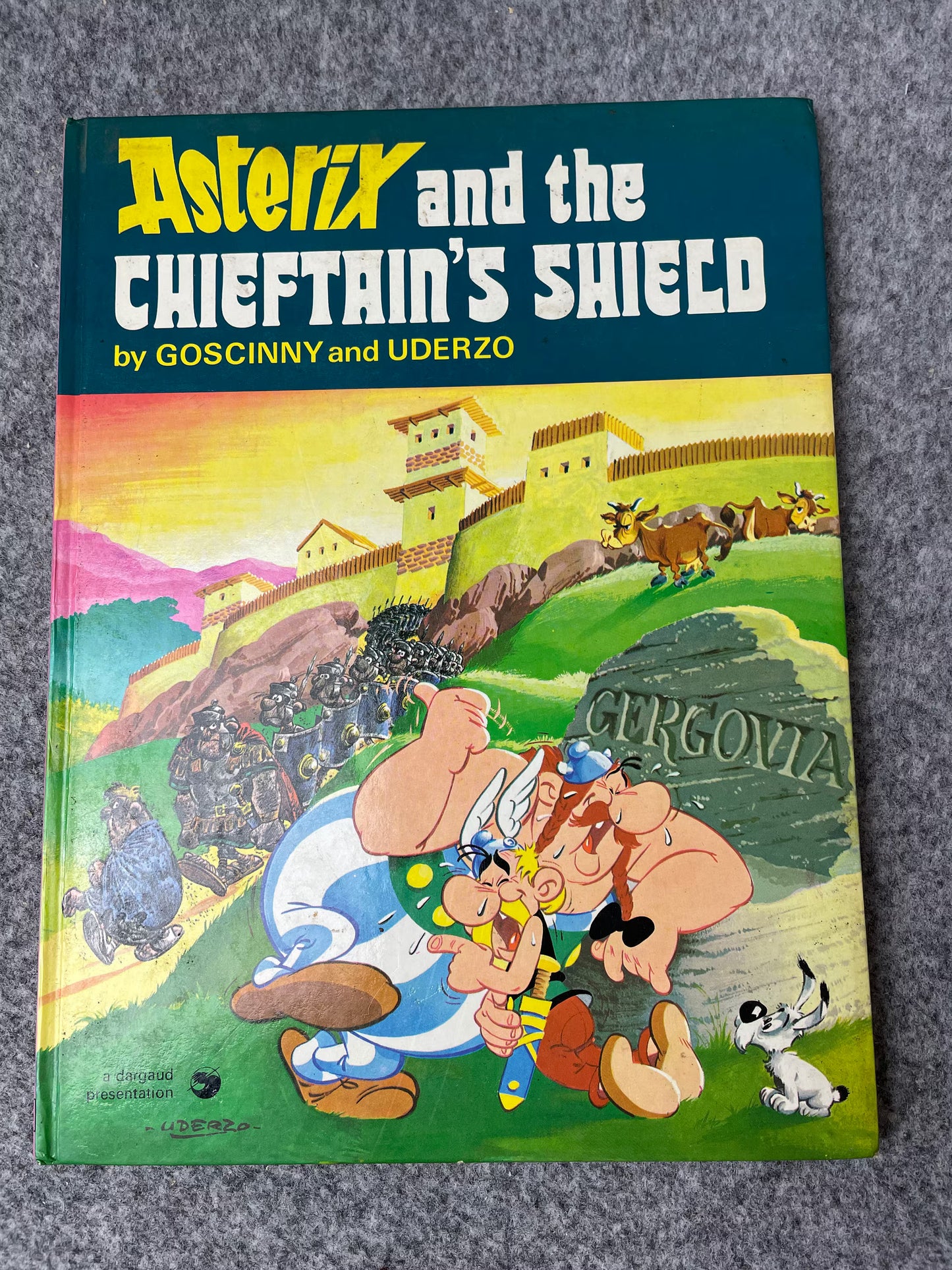 Asterix & Chieftains Shield 1978 Hodder/Stoughton 2nd UK Edition Rare HB Comic Book Uderzo