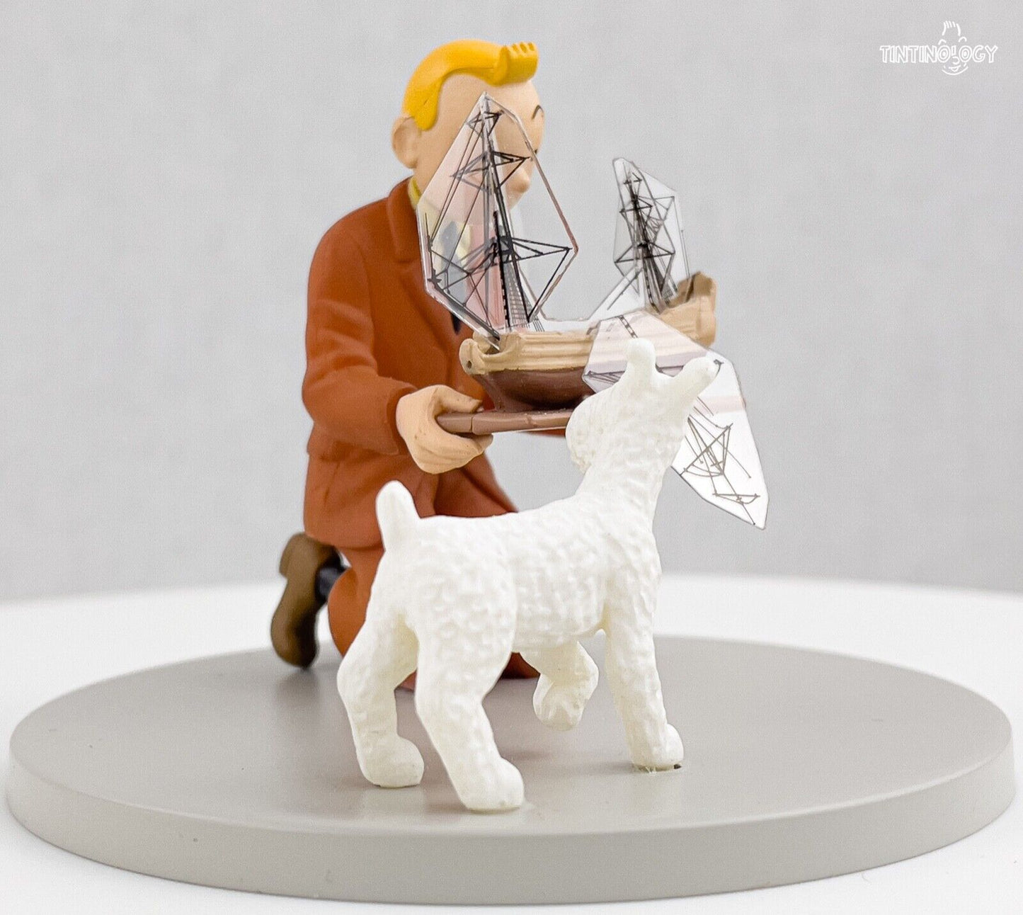 Tintin Finds ship - Secret Unicorn Moulinsart Box Scene Figurine 9cm Model Coffret