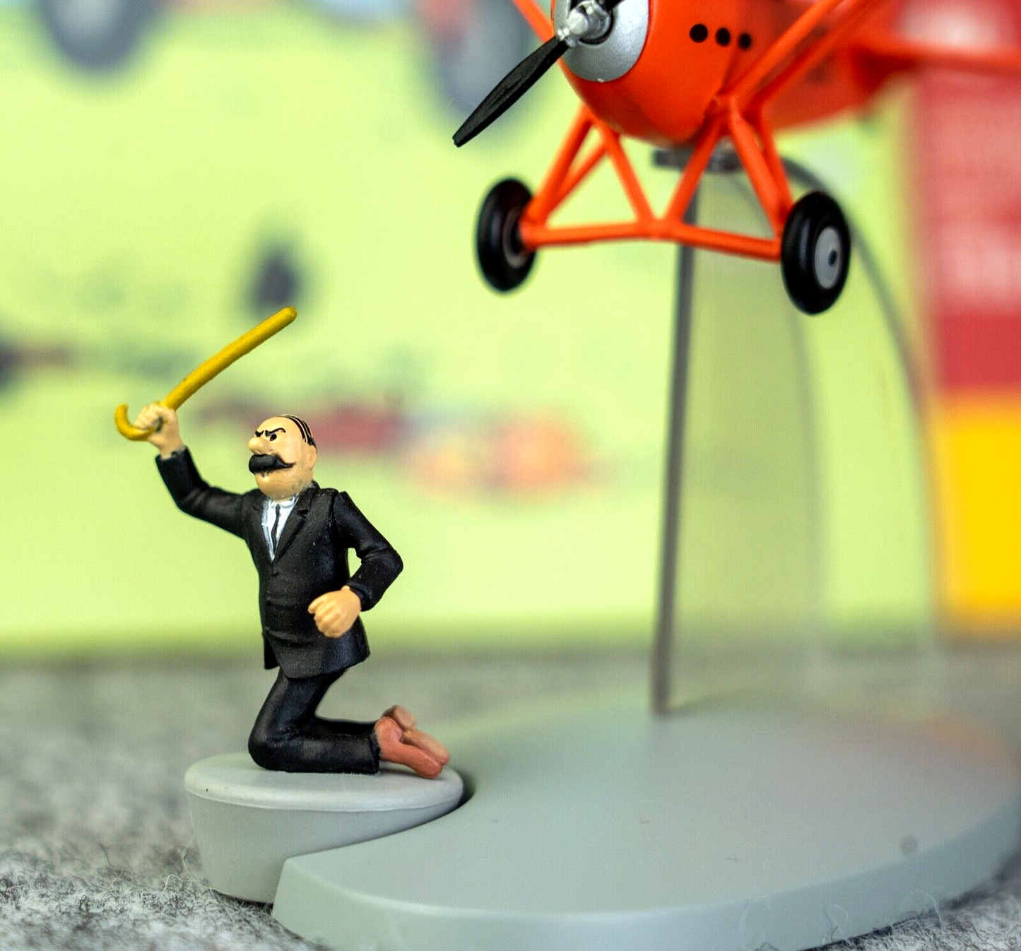 Hachette Avion Tintin #40 Mullers Red Plane: Black Island Model + Figure