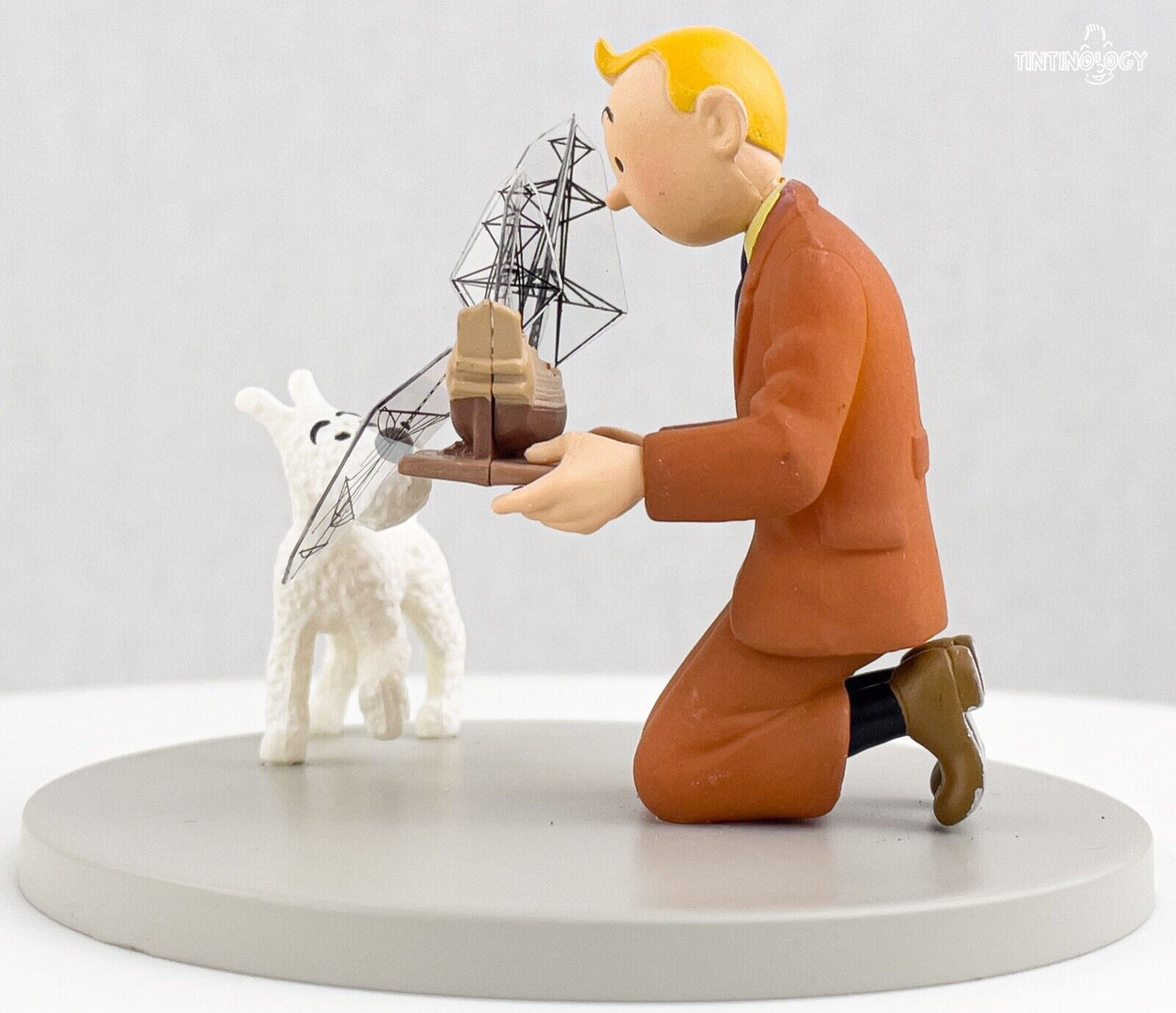 Tintin Finds ship - Secret Unicorn Moulinsart Box Scene Figurine 9cm Model Coffret