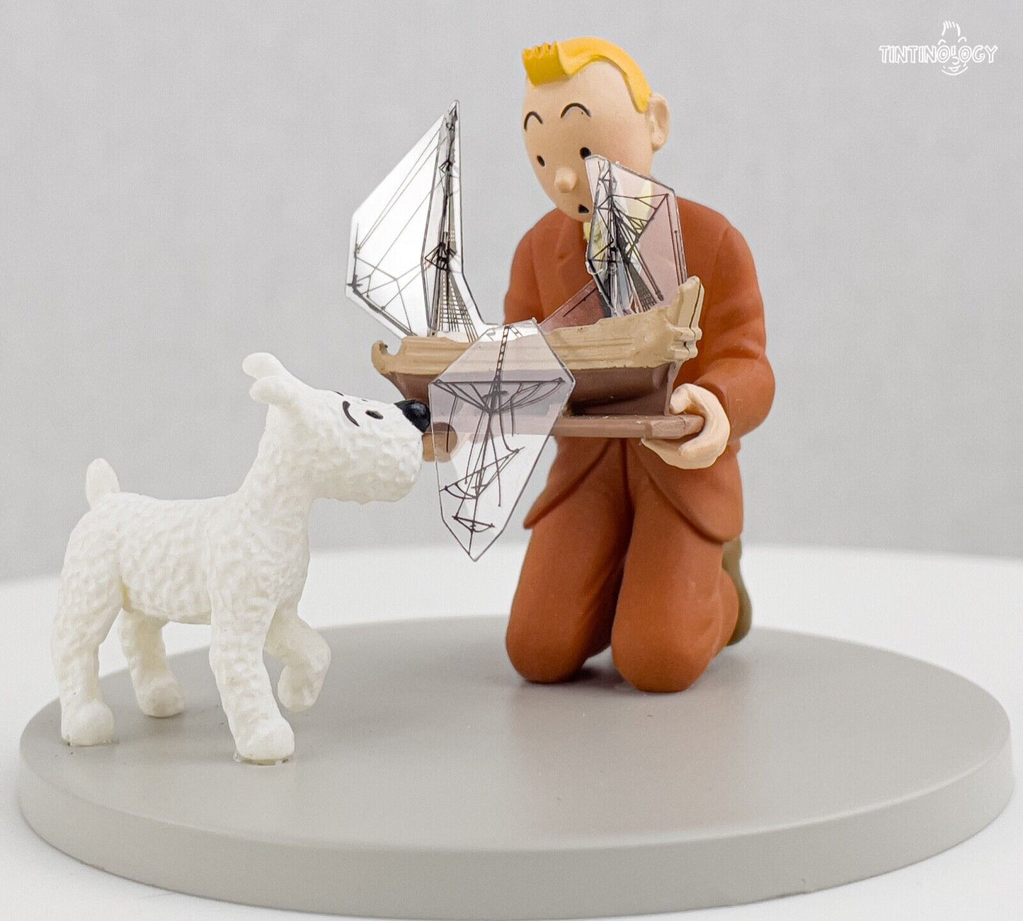 Tintin Finds ship - Secret Unicorn Moulinsart Box Scene Figurine 9cm Model Coffret