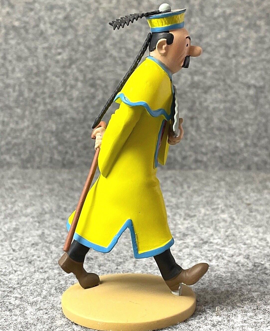 Tintin Figurines Officielle # 68 Chinese Thomson: Blue Lotus ML resin Figure