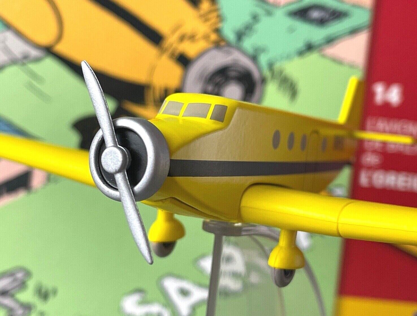 Hachette Tintin Plane #14 Bazaroff's Plane: Ottokars Sceptre Model Avion + Figure
