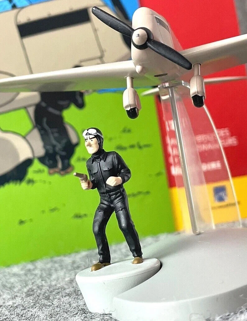Hachette Tintin Plane #18 Beige Plane: Black Island Moulinsart Model Avion