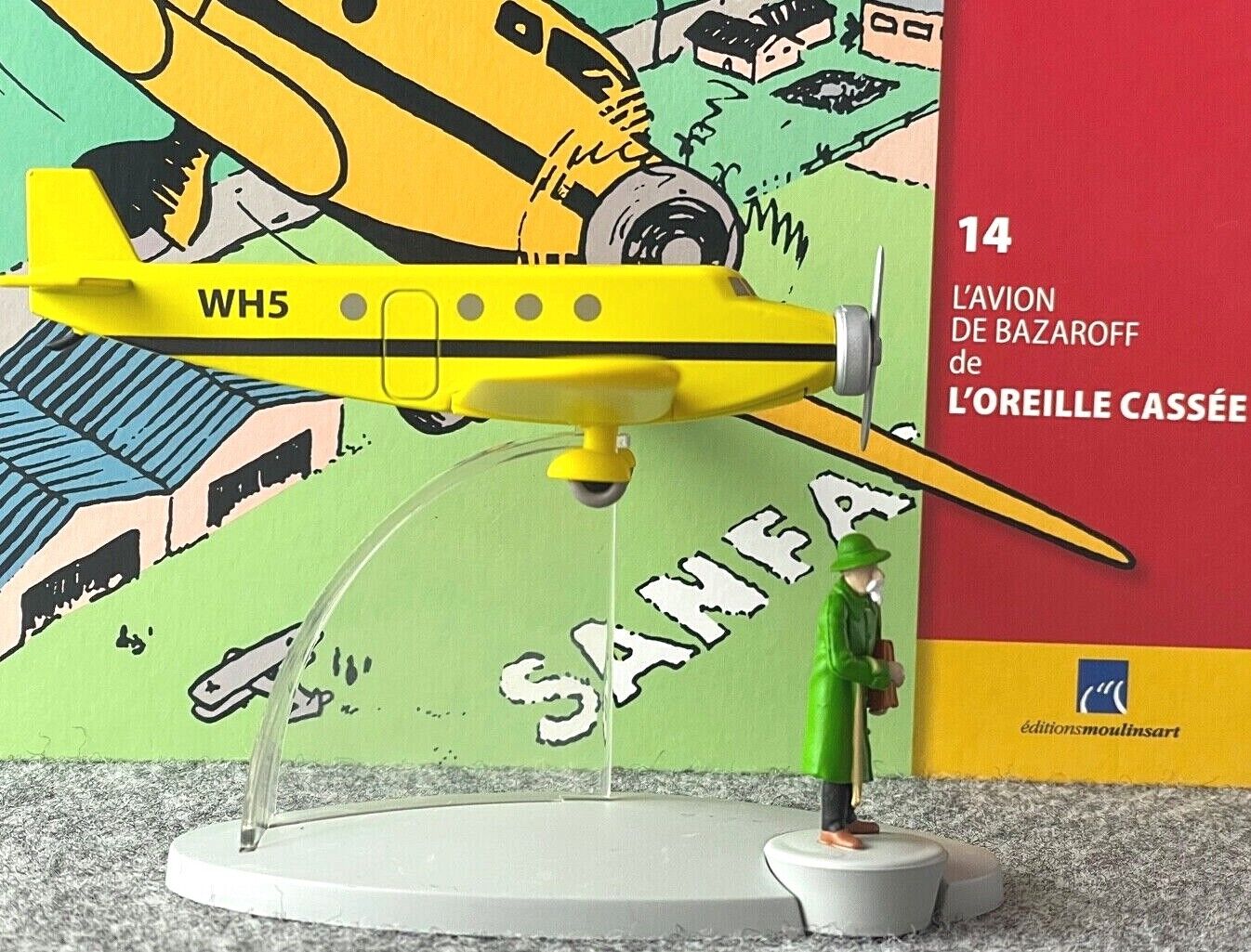 Hachette Tintin Plane #14 Bazaroff's Plane: Ottokars Sceptre Model Avion + Figure