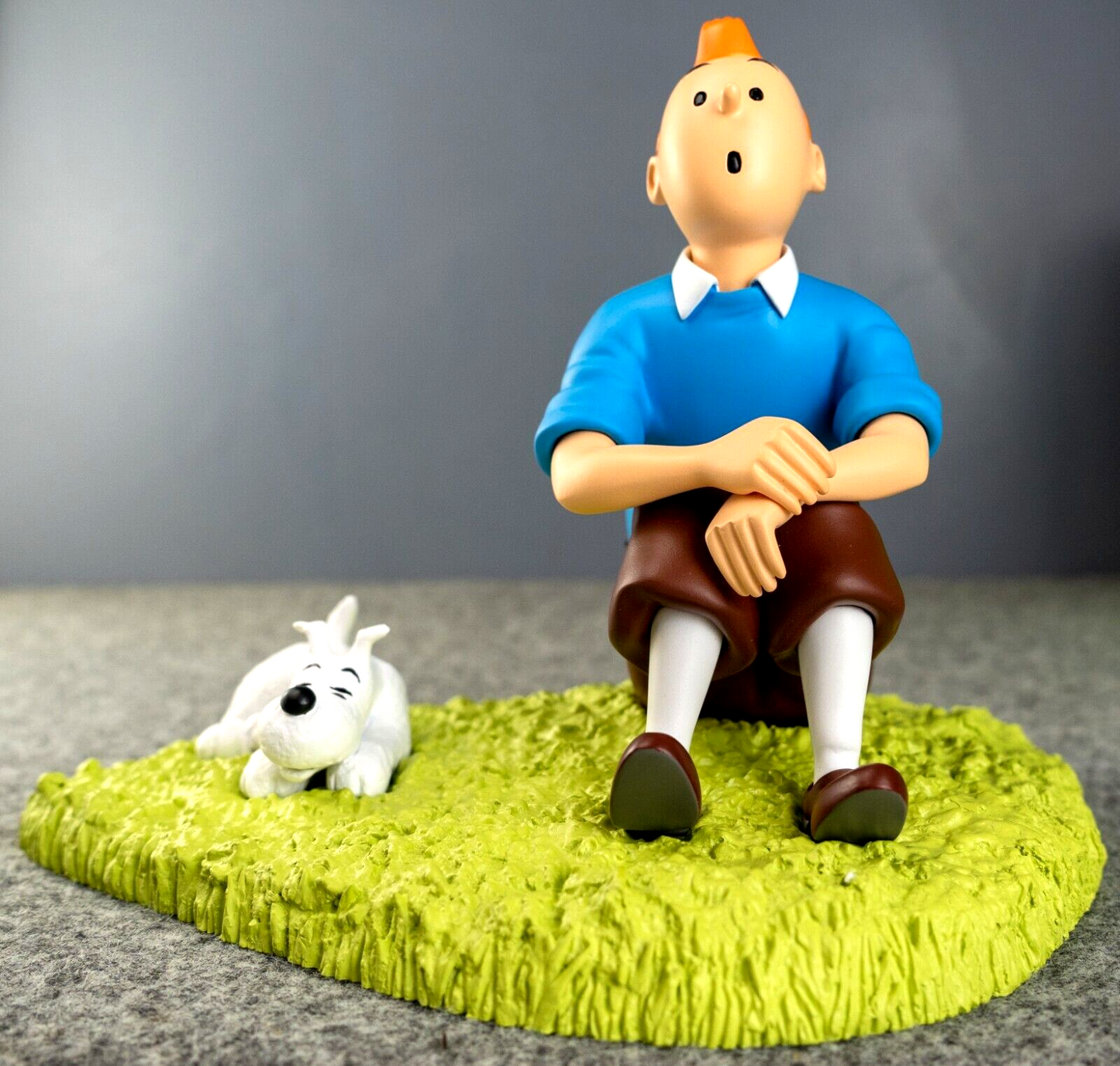 Statuette Moulinsart Tintin 47001: Tintin & Snowy Resin Model Figurine 2022