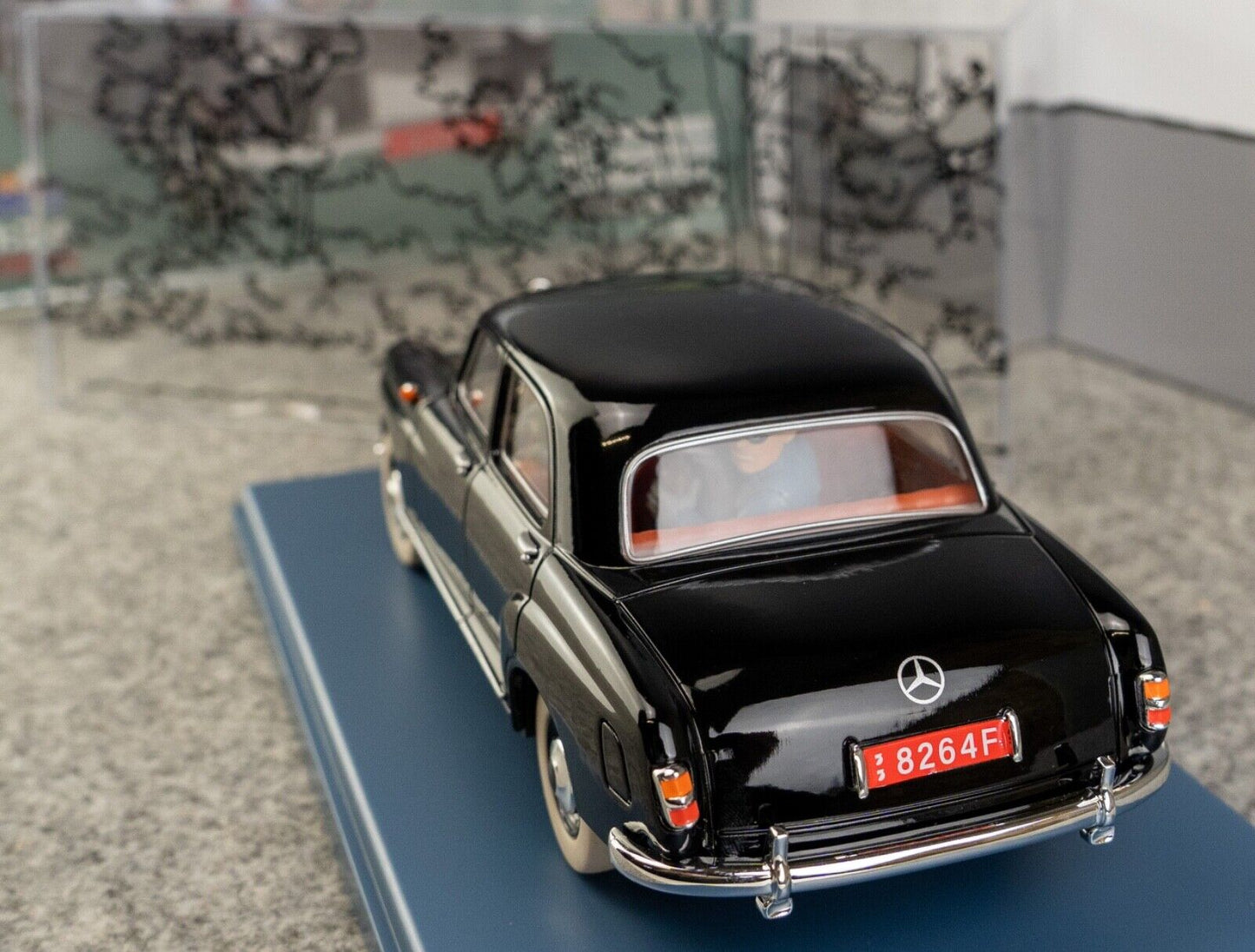 VOITURE TINTIN 1/24 29943 Border Agent Car: Calculus Affair Hachette Model #43