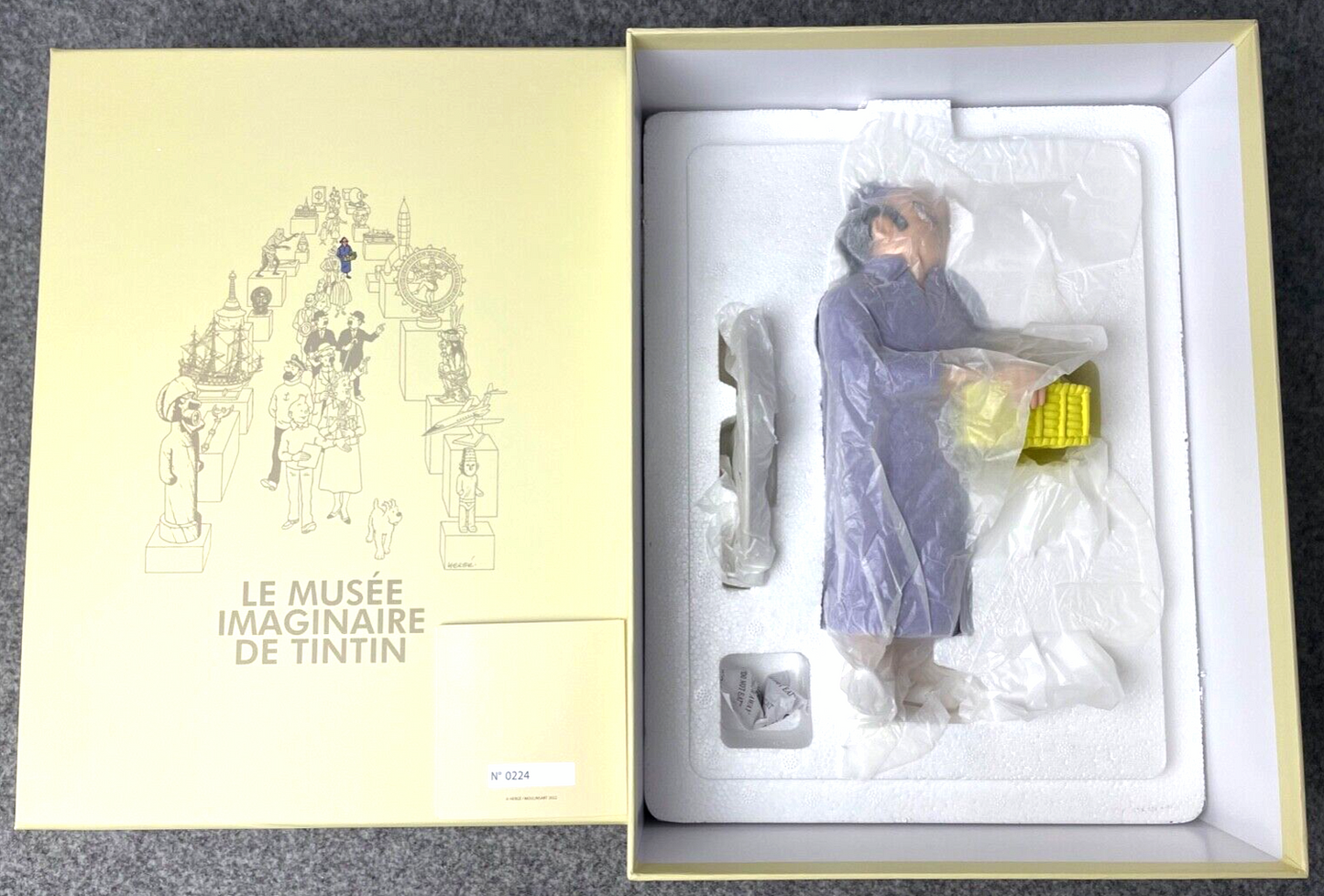 Statuette Moulinsart 46020 "Oliveira" Musee Imaginaire 2022 Tintin 24cm Resin Model