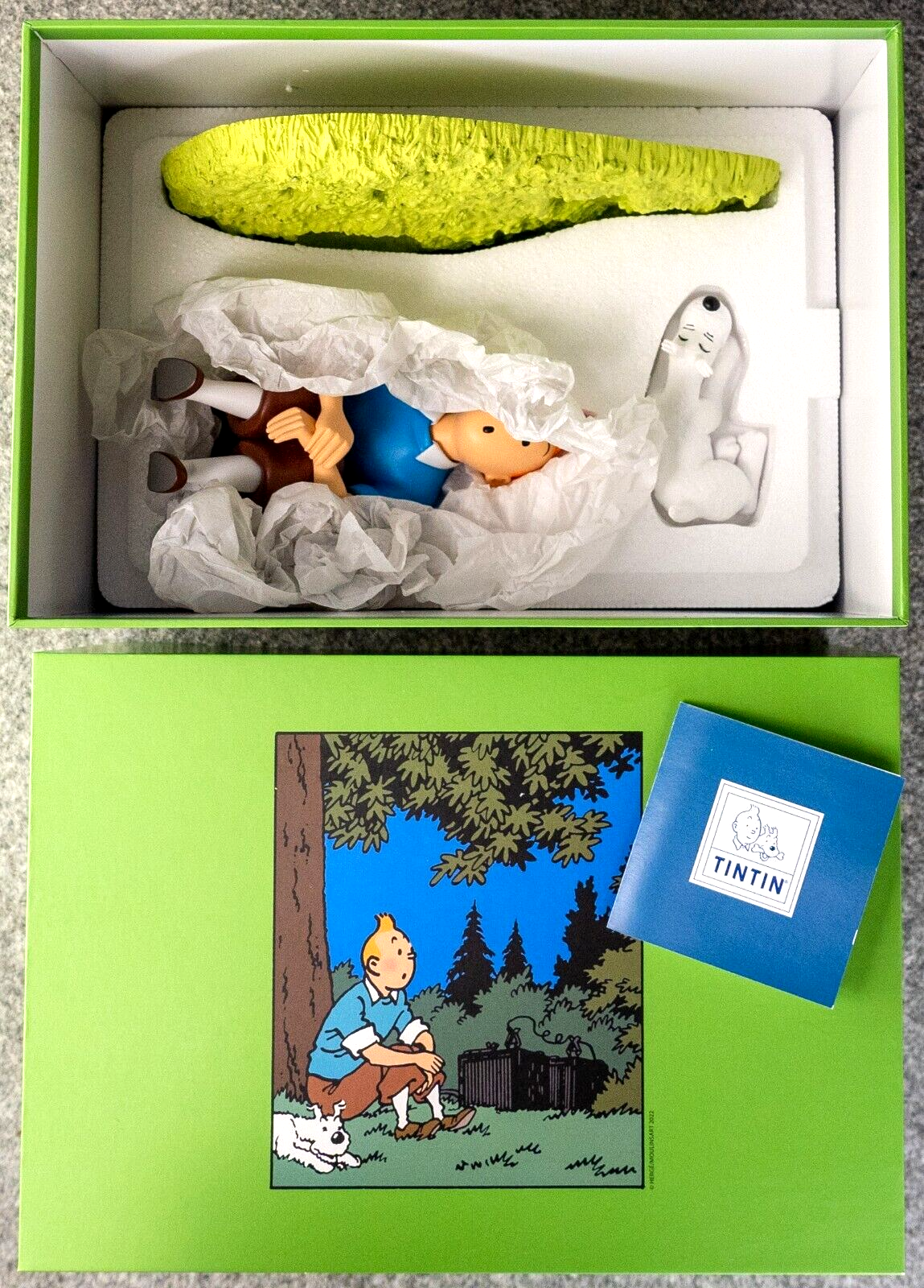 Statuette Moulinsart Tintin 47001: Tintin & Snowy Resin Model Figurine 2022