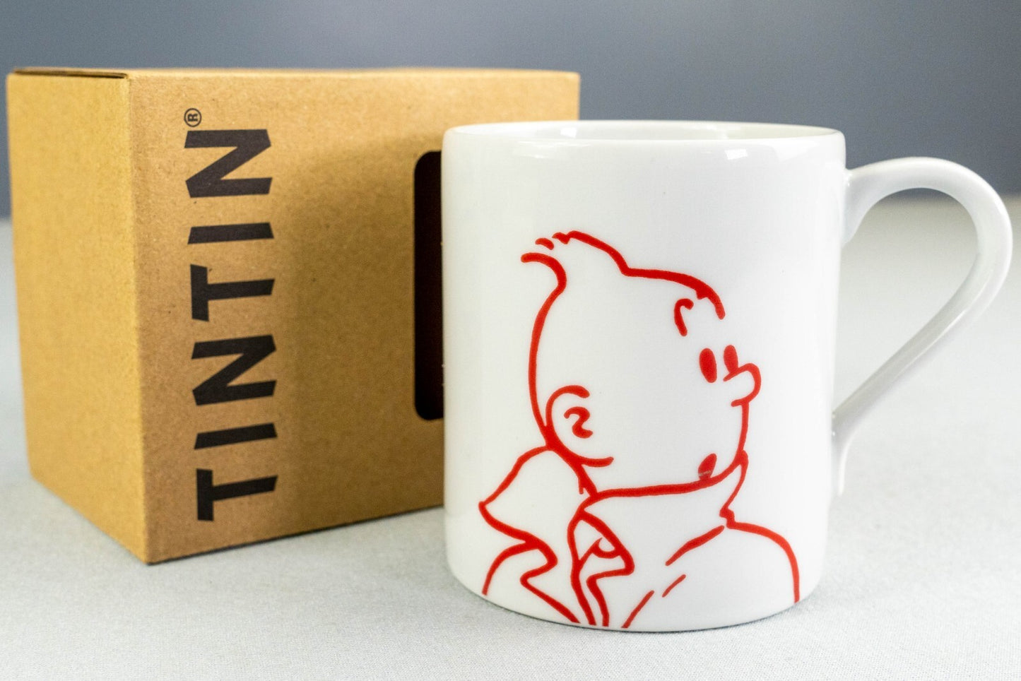 Moulinsart Tintin Calligraphy Character Mug: Tintin Turning - Red 2022