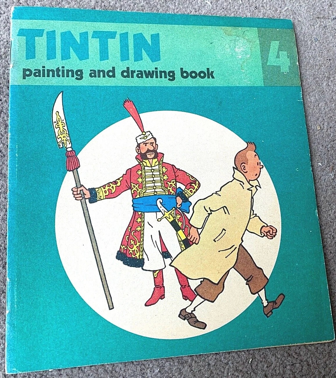 Volume 4 of 12 - Tintin Painting & Drawing Book Methuen 1977 1st Edition