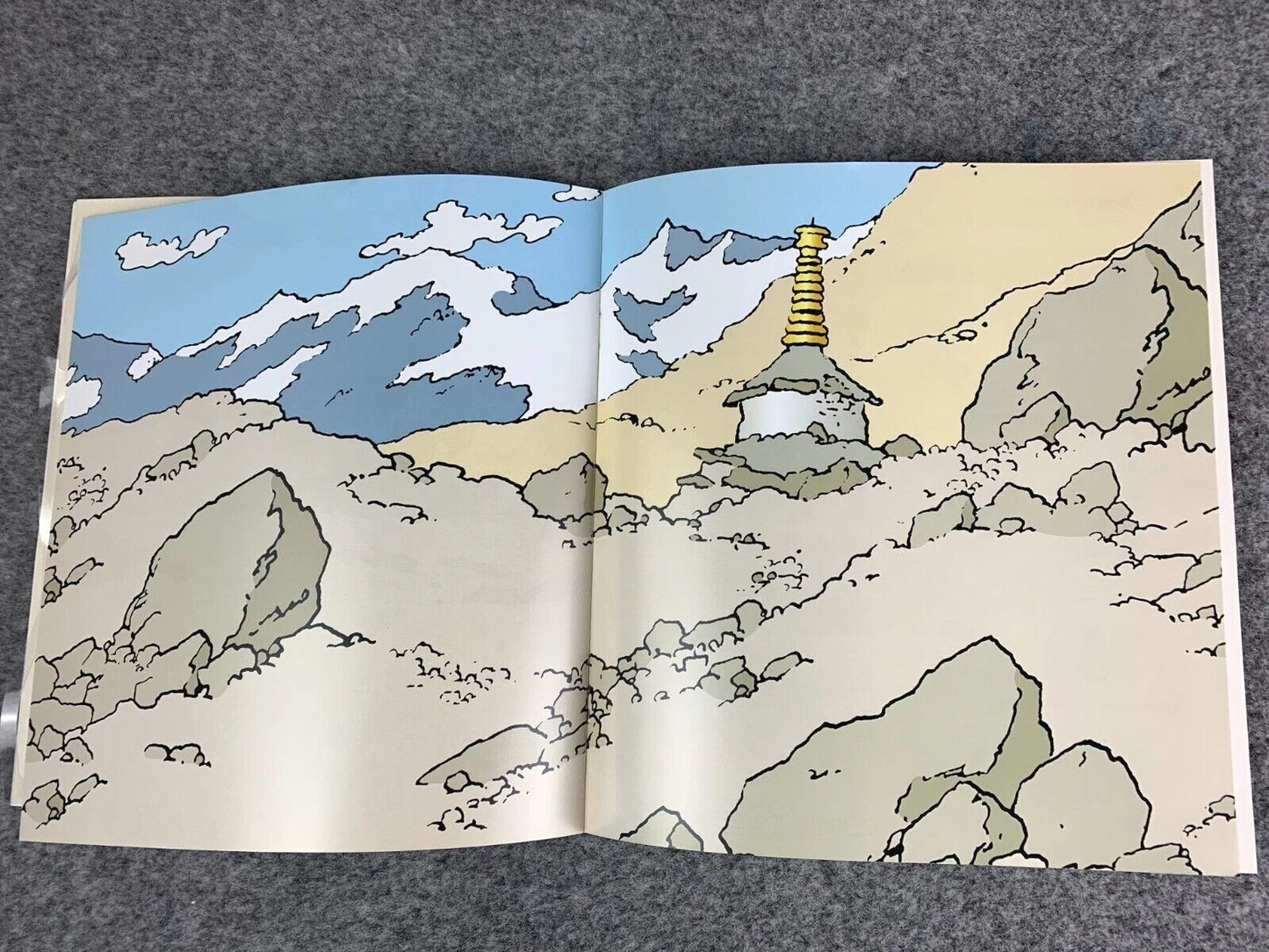 Tintin et le Yeti Rare LTD Release 2002 Tintin Sticker Book Editions Moulinsart