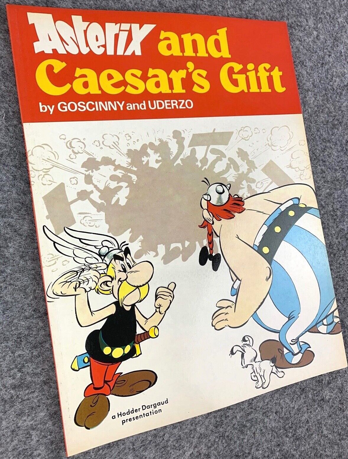 Asterix & Caesars Gift- 1970/80s Hodder/Dargaud UK Edition Paperback Book Uderzo