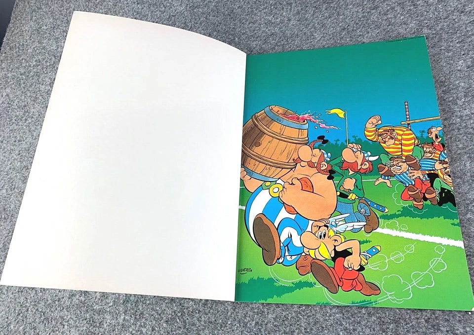 Asterix Poster Book 1991 Hodder/Stoughton 1st UK Edition Rare PB Book