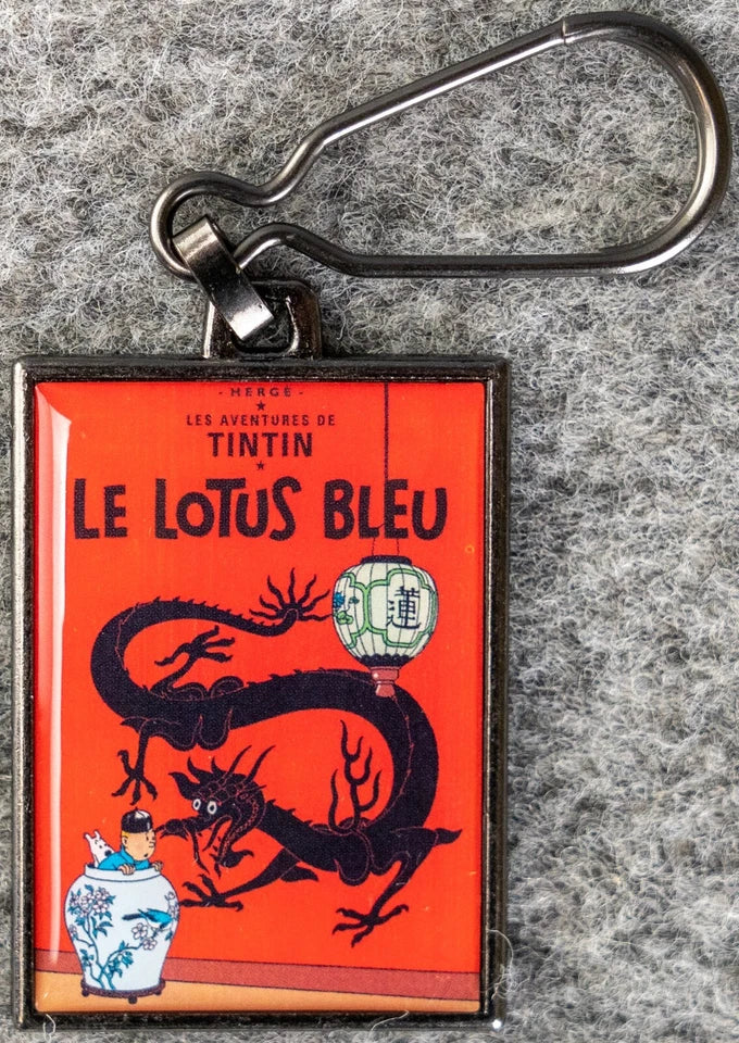 Moulinsart Tintin Title Cover Keyring 42524 - The Blue Lotus Metal