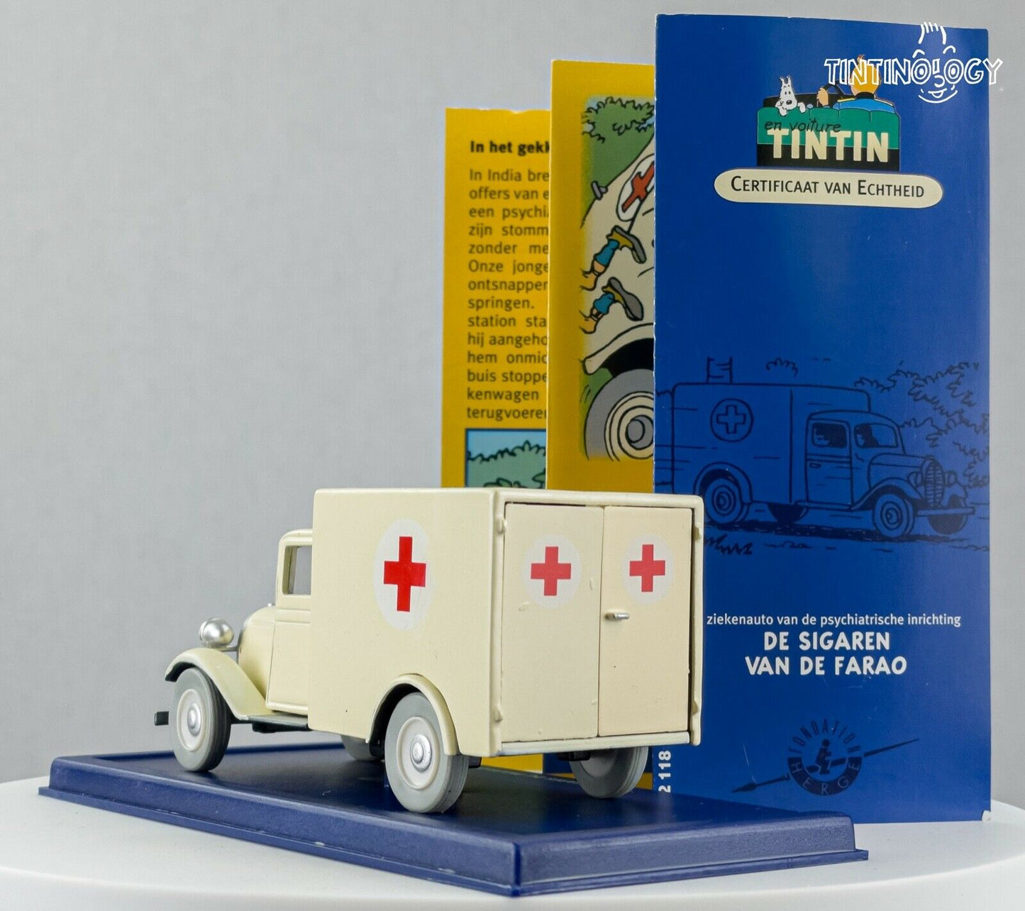 ATLAS TINTIN CAR # 56 White Ambulance Cigars Pharaoh Herge model car 1/43