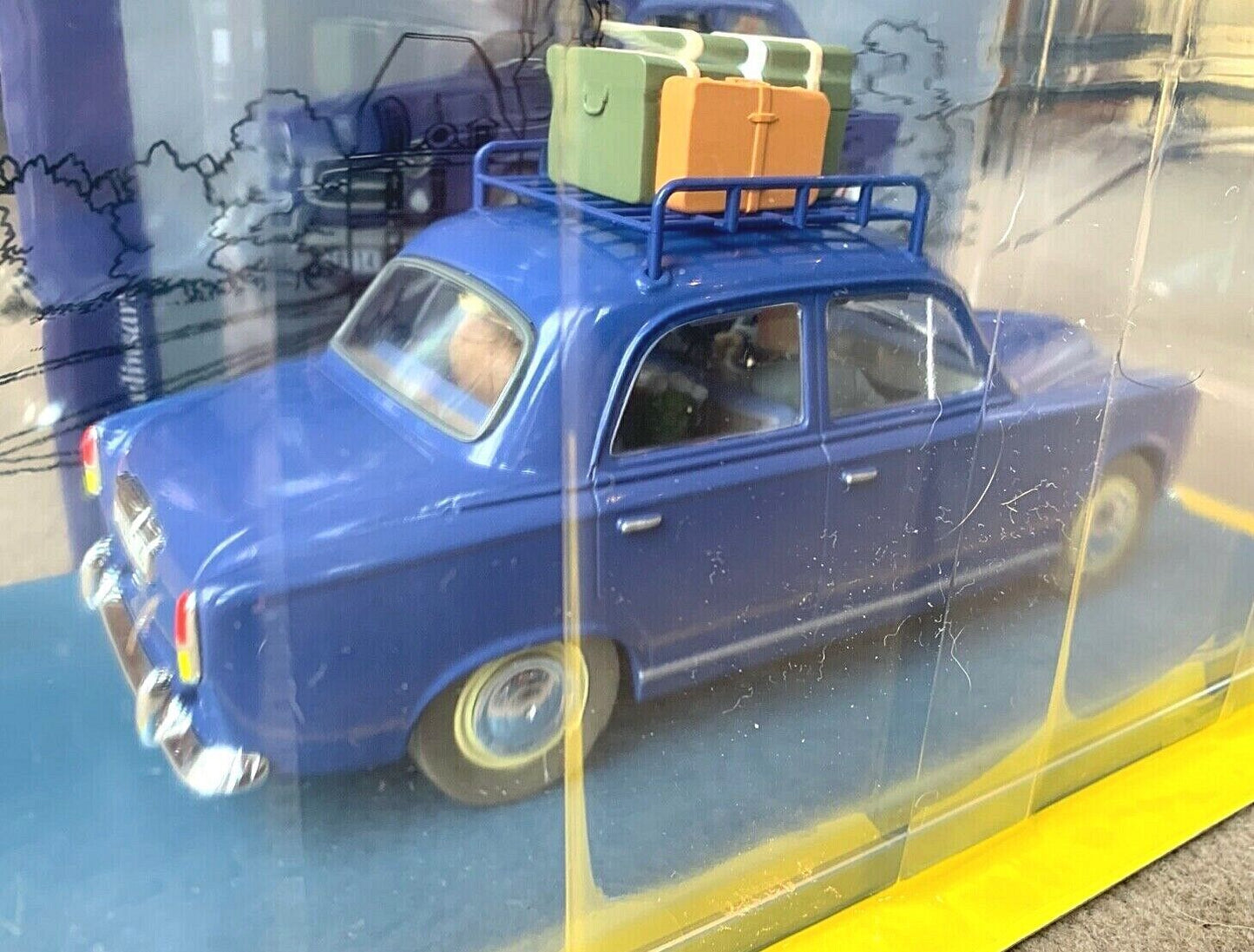 HACHETTE Tintin Car 1/24 #37 Peugeot 403: Castafiore Emerald Model Figure