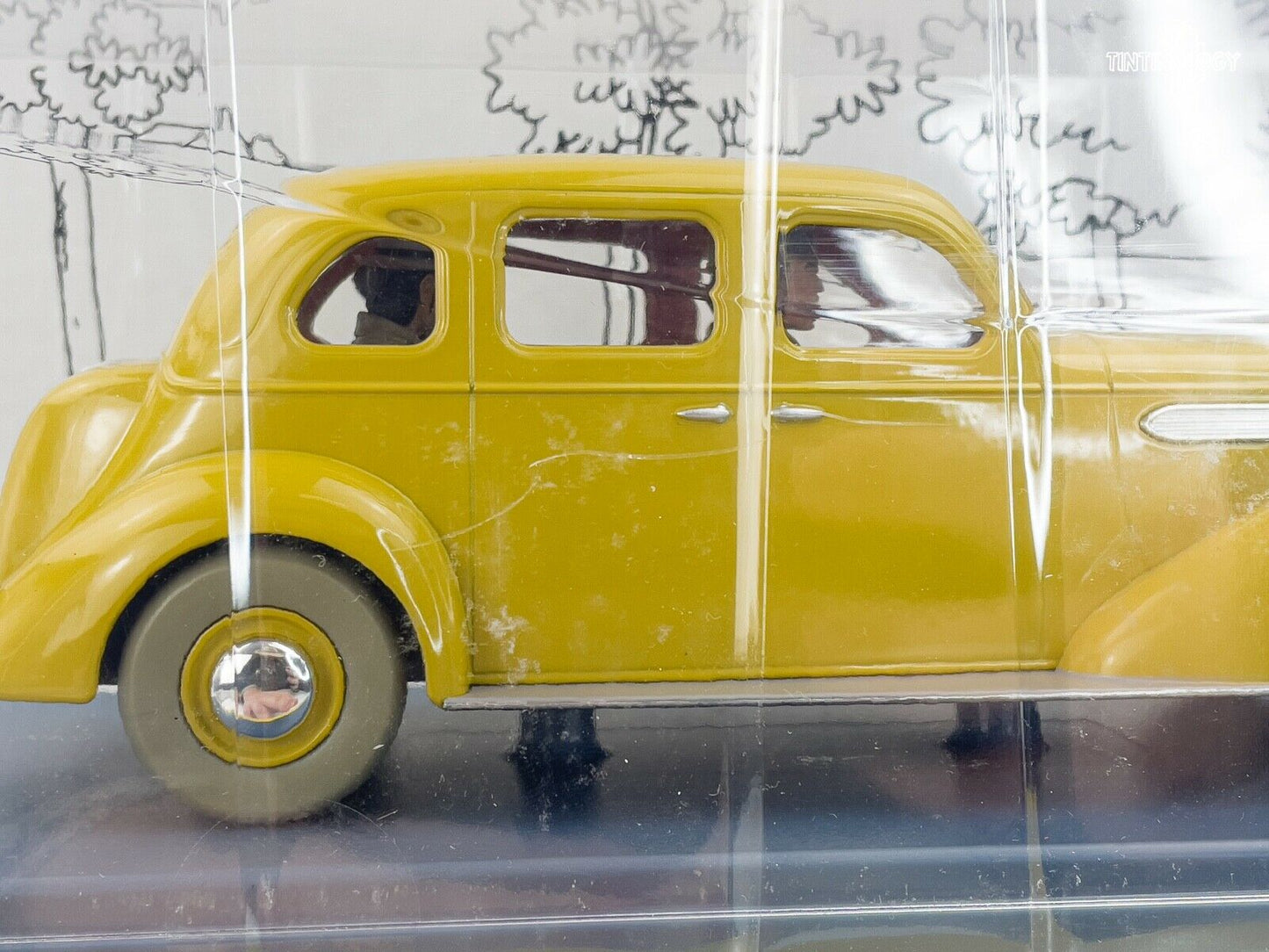 HACHETTE Tintin Car 1/24 #36 Beige Car: 7 Crystal Balls Rare Model Voiture
