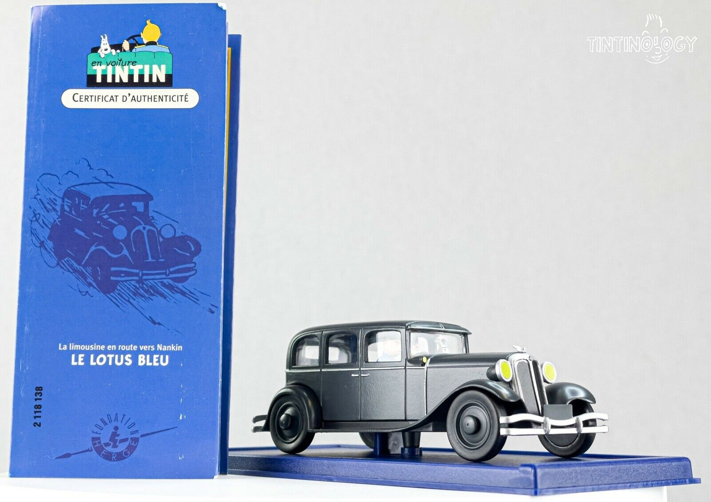 ATLAS TINTIN CAR # 38 Nanjing Limo - Blue Lotus Herge model car 1/43 Scale
