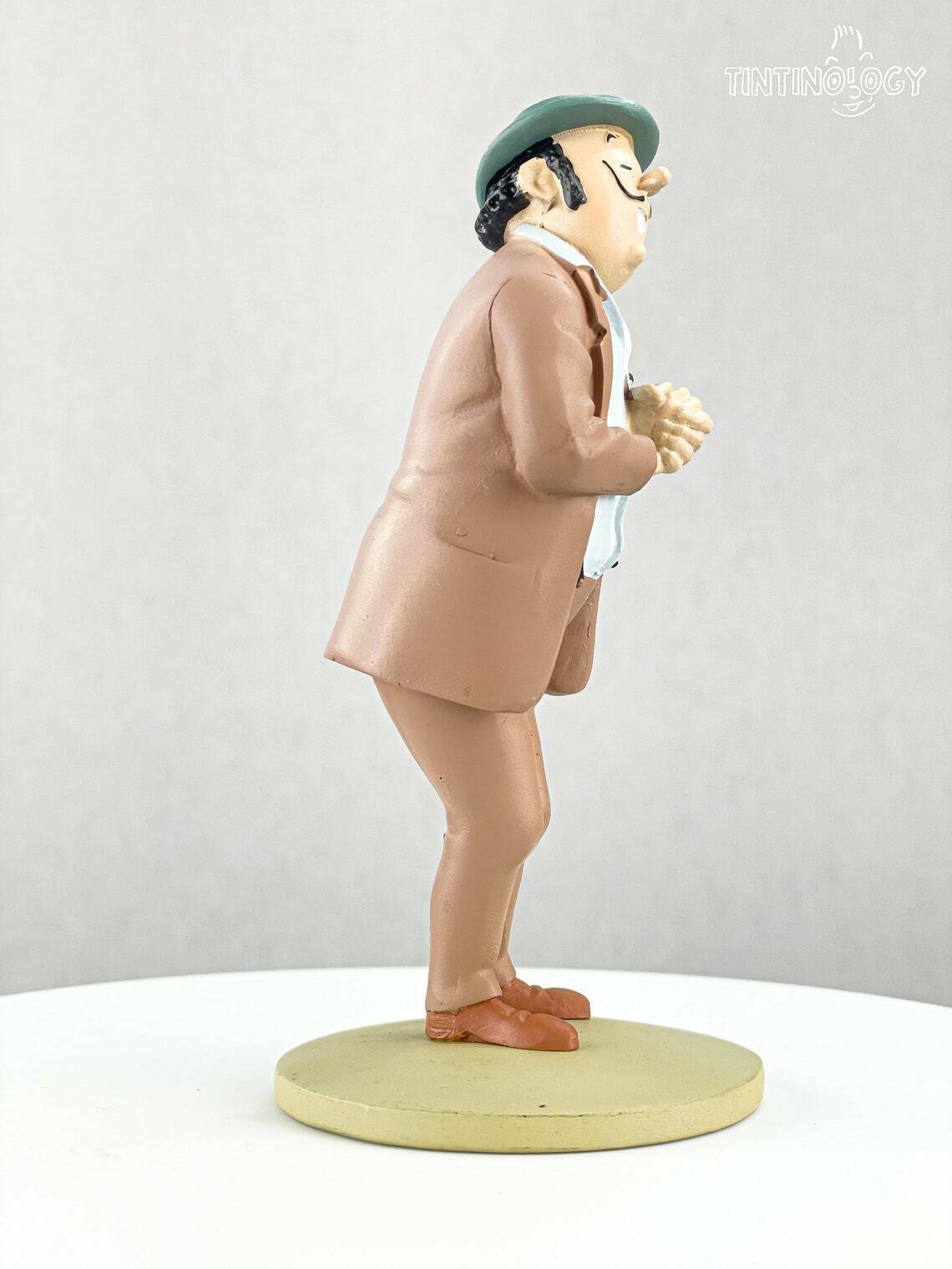 Tintin Figurines Officielle # 16 Oliveira Da Figuera model ML resin Figure