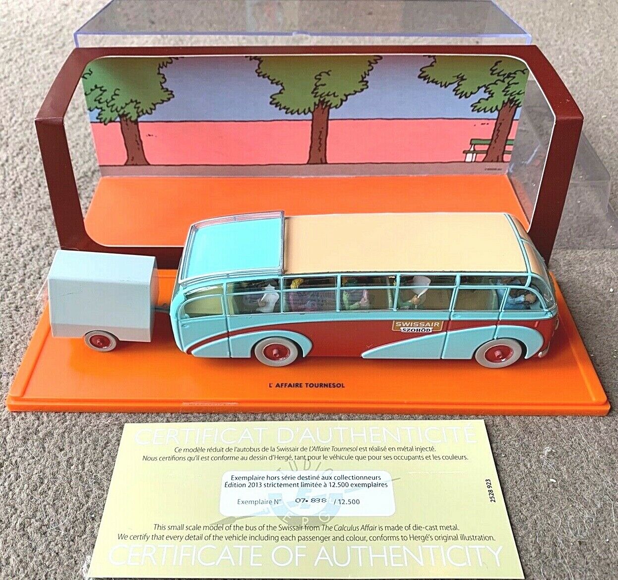 MOON TANK & SWISSAIR BUS Atlas 1/43 Tintin Car Models Voiture